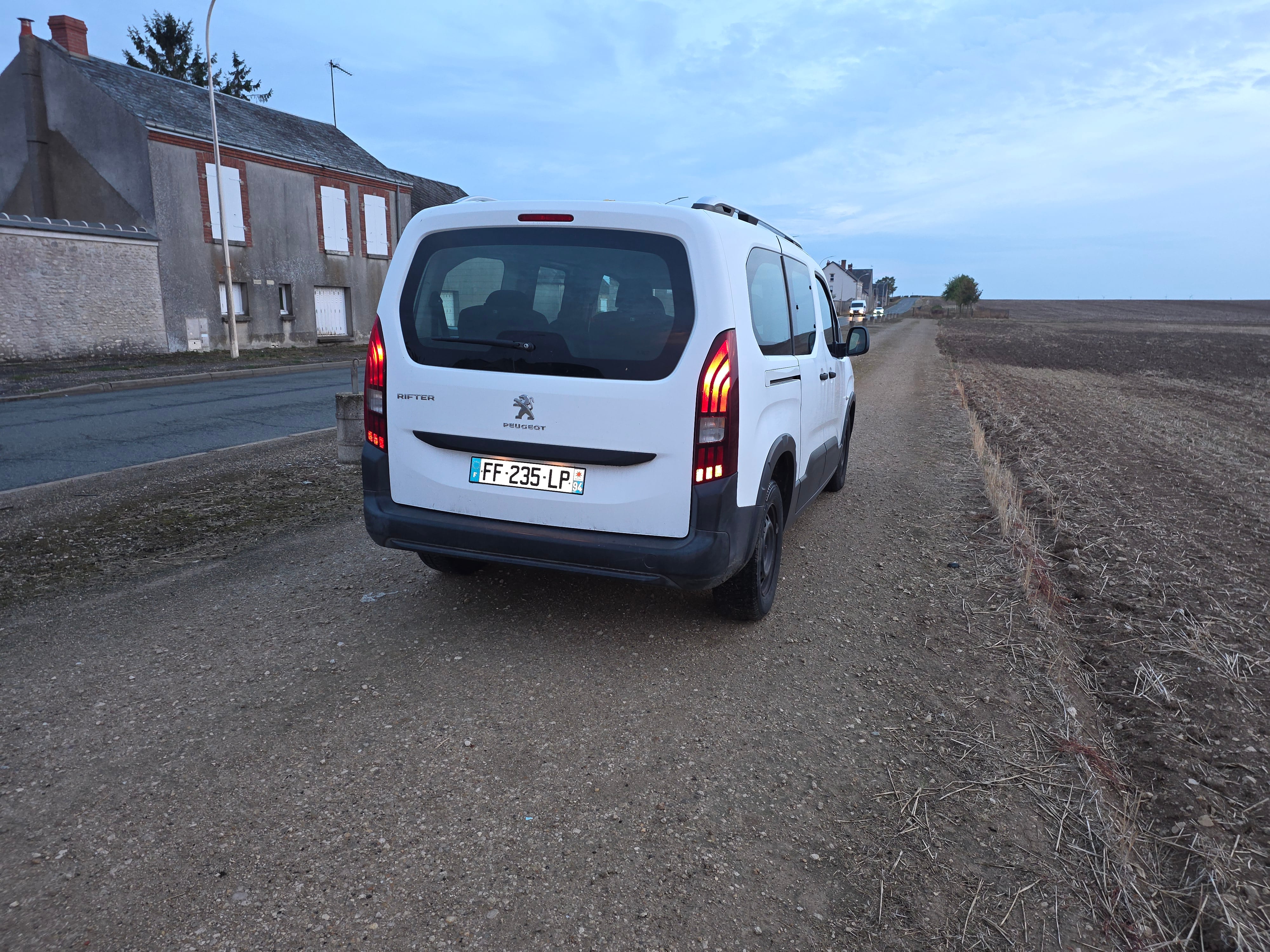 Peugeot Rifter avec Climatisation
