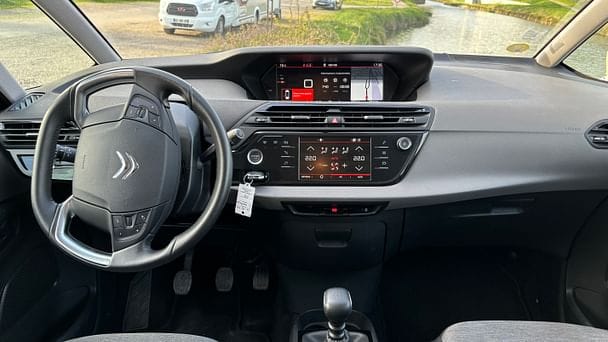 Citroen C4 Grand Spacetourer 7 places HDI - PARKING AEROPORT avec GPS