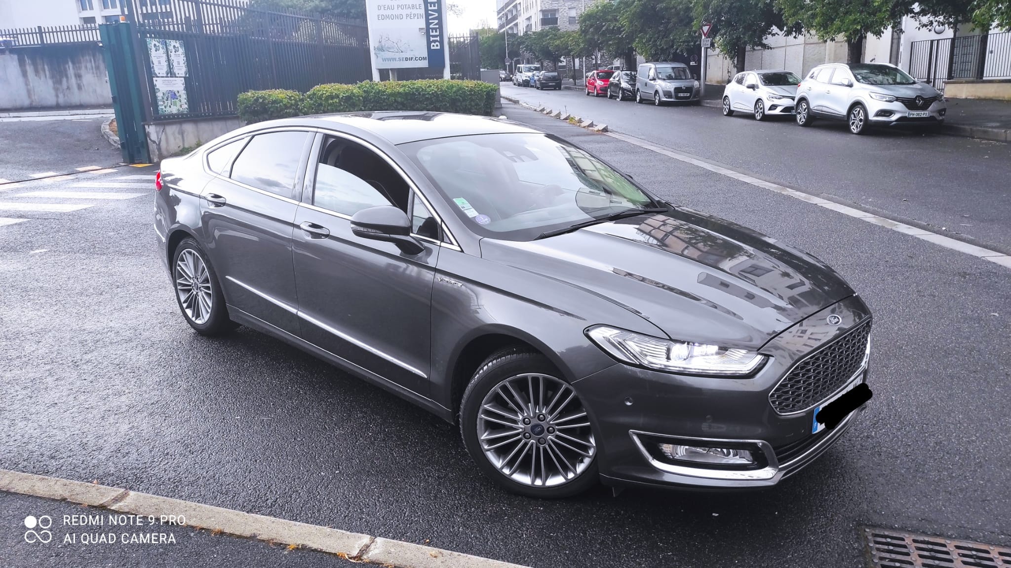 Ford Mondeo Hybride avec Climatisation