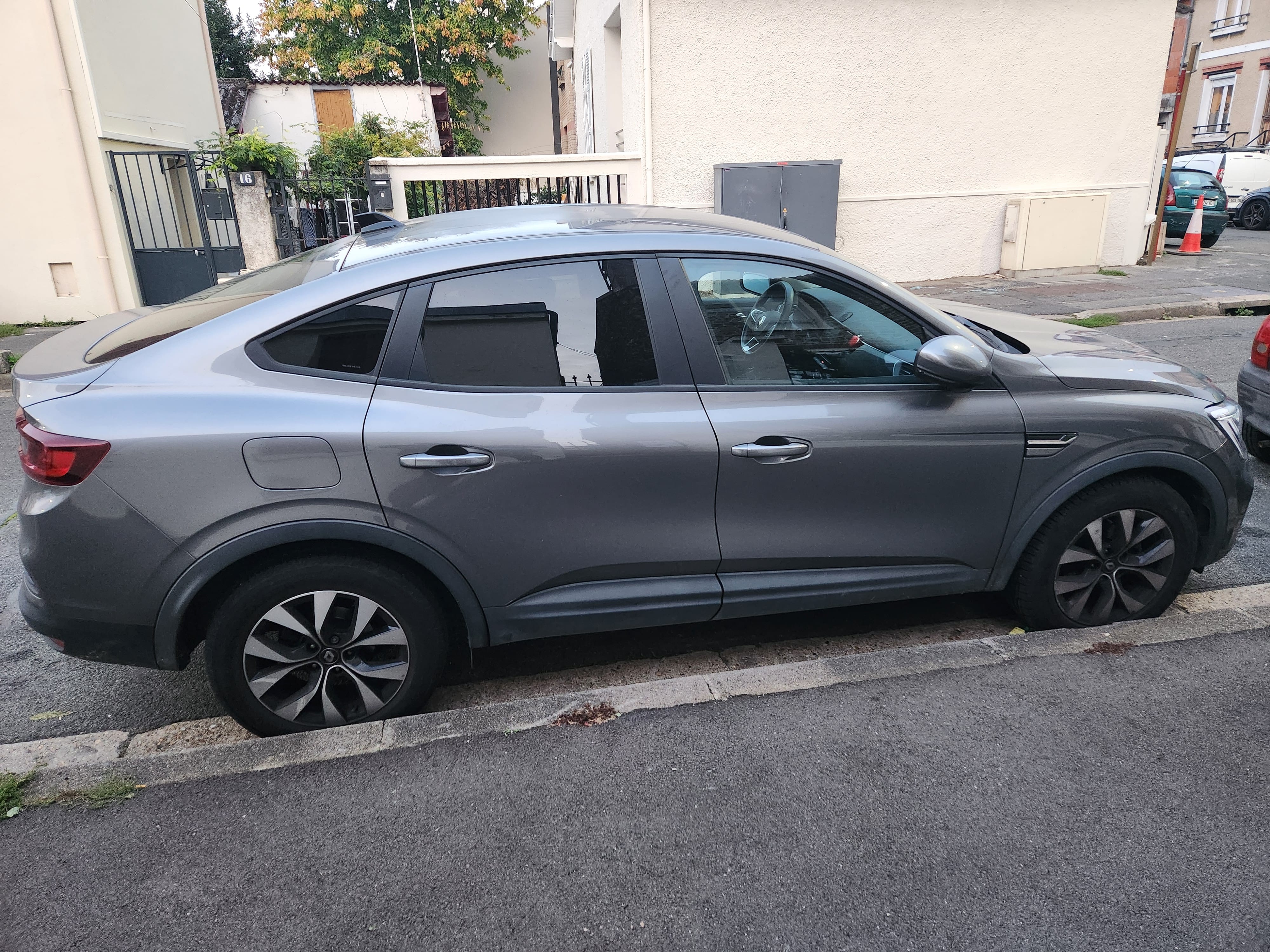 Renault Arkana Evolution, 2023, Essence 95, automatique