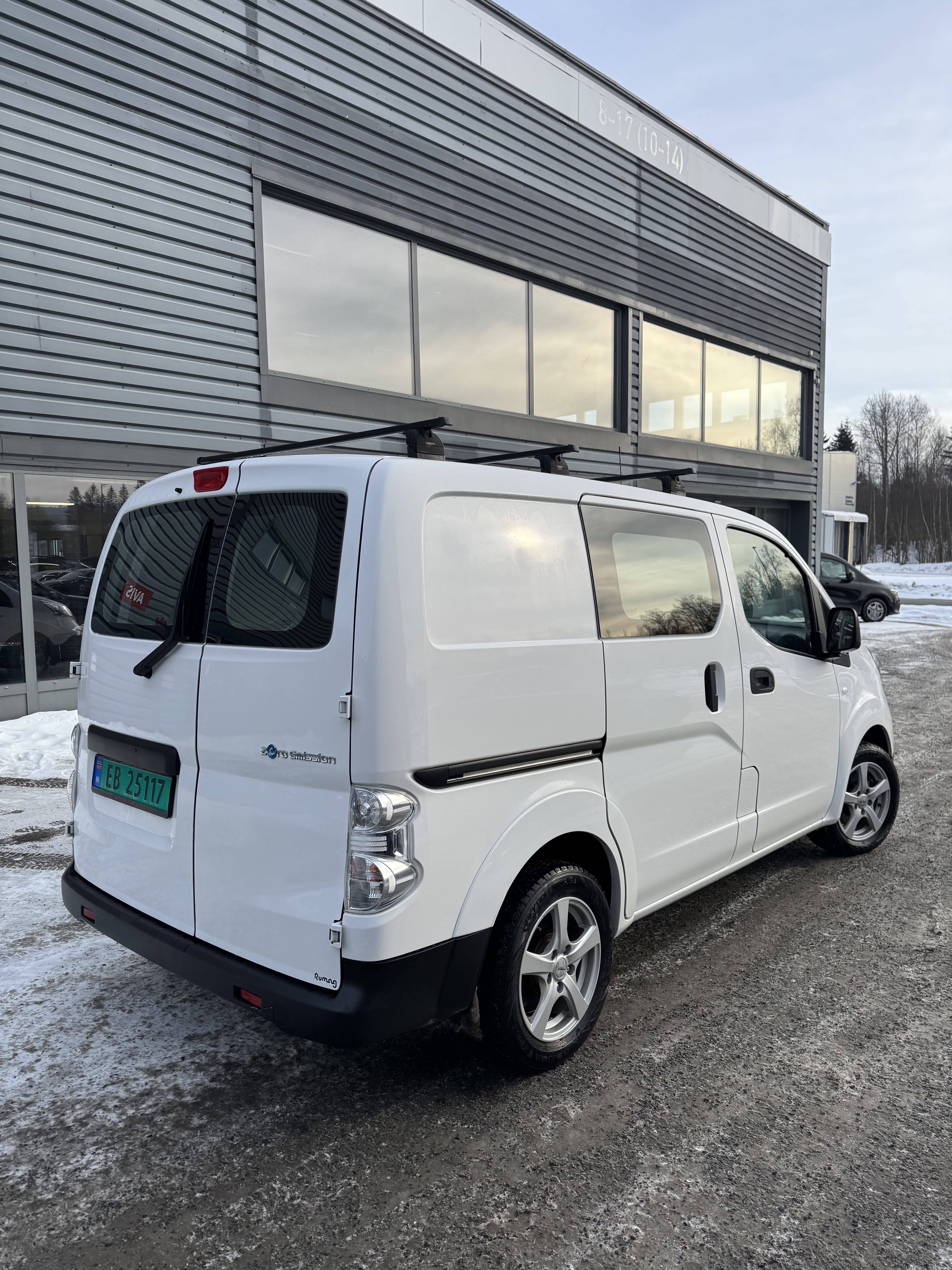 Nissan e-NV200 Varebil med GPS