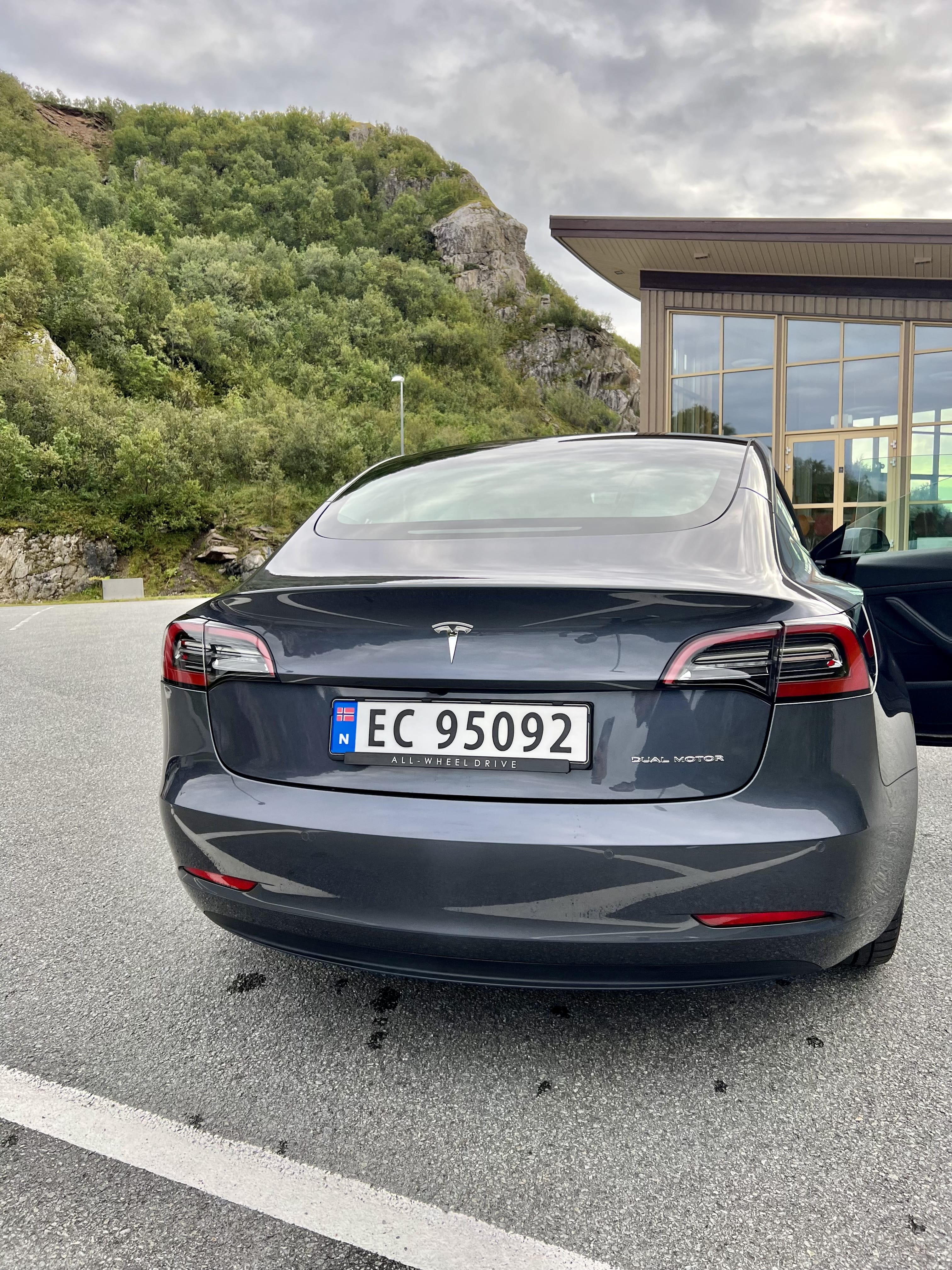 Tesla Model 3 Long Range med GPS