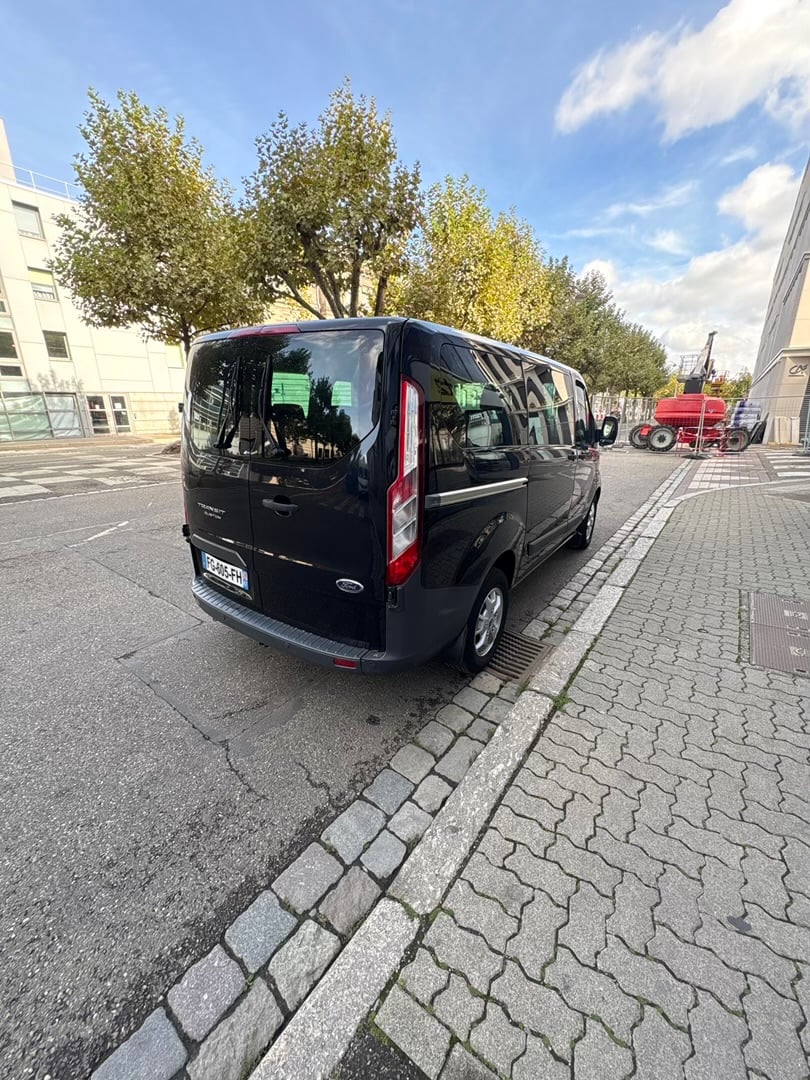 Ford Tourneo Custom 2.2 avec Audio Bluetooth