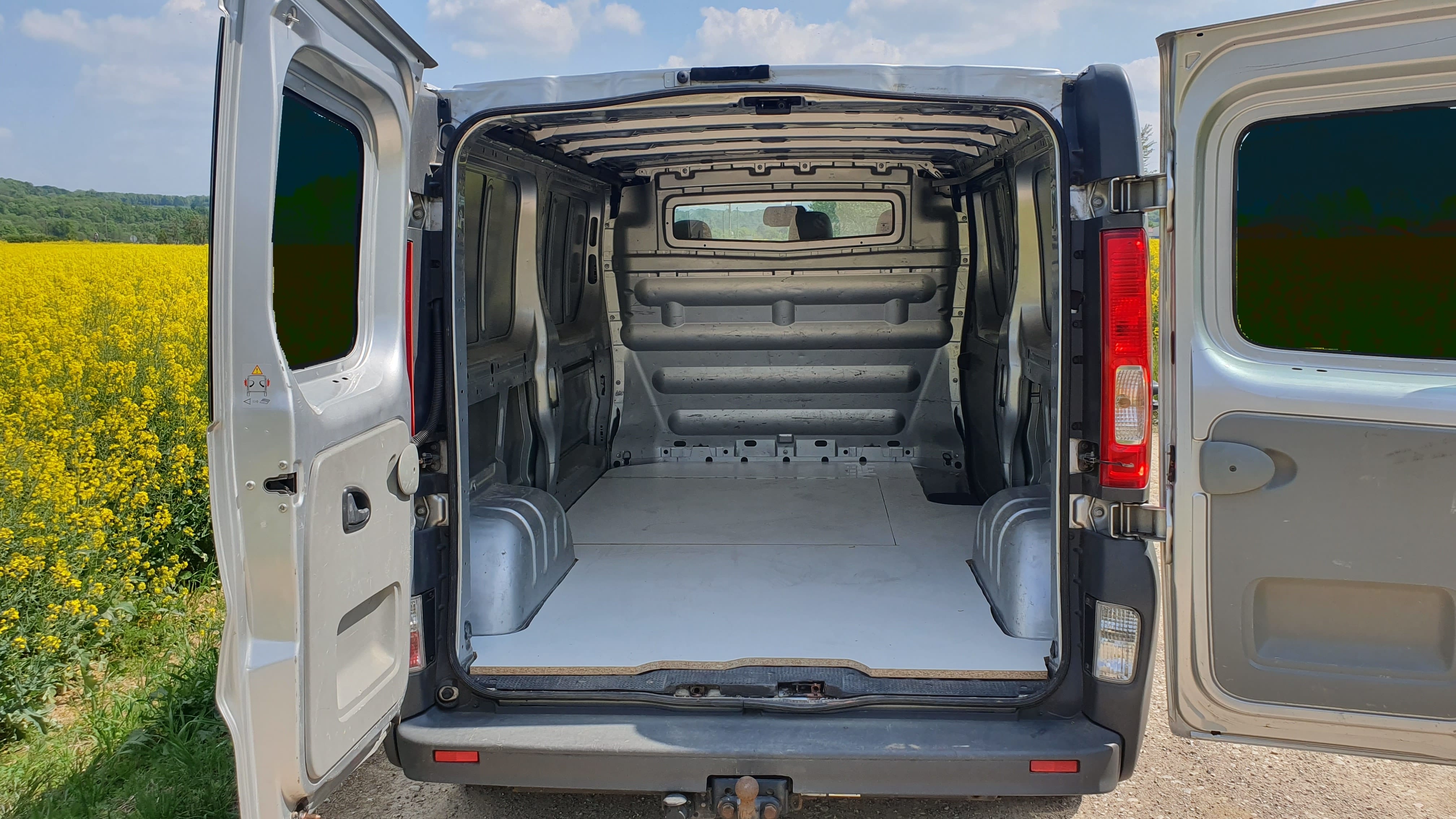 Opel Vivaro Version Rallongée + Regulateur de vitesse + Caméra de Recul avec Climatisation