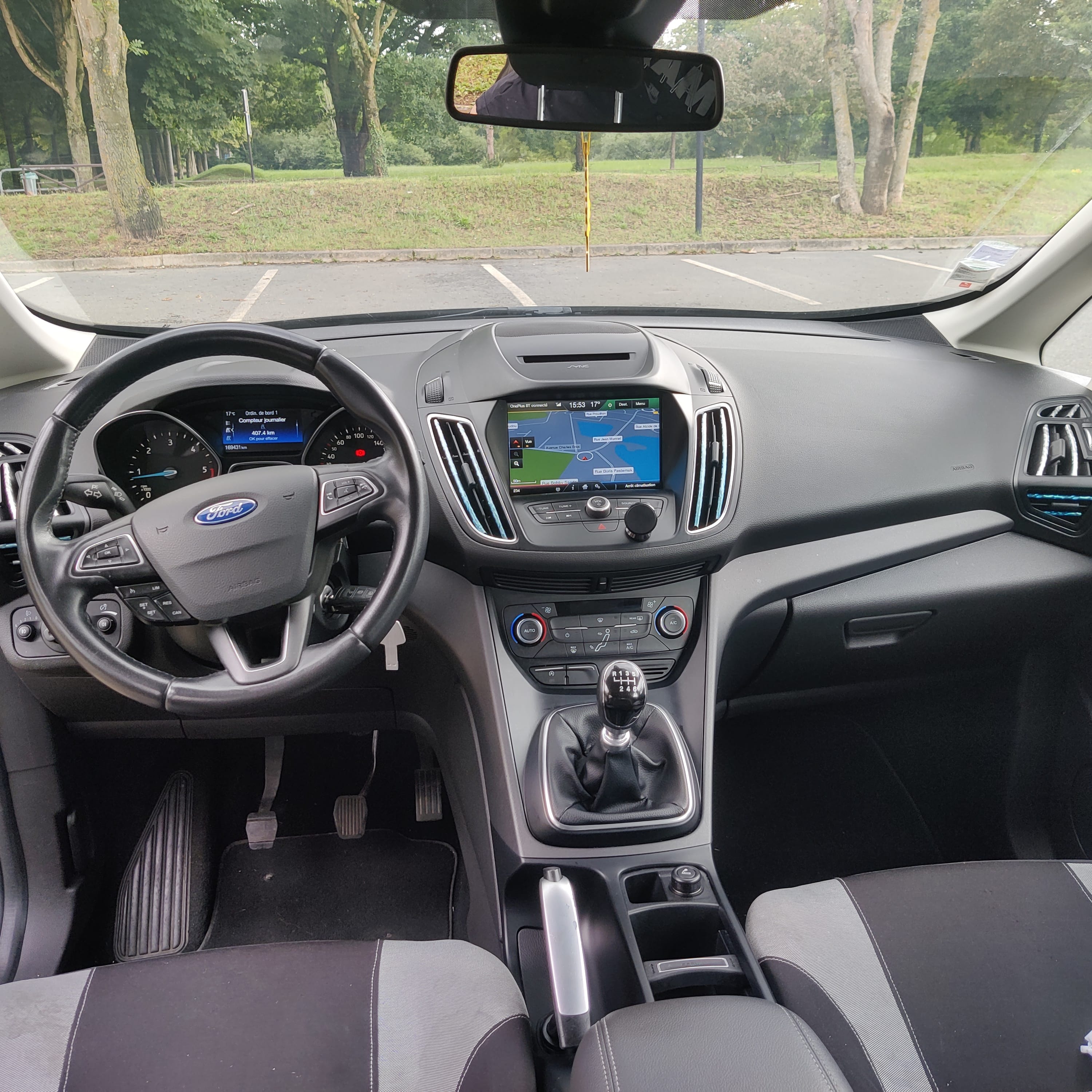 Ford C-Max avec GPS