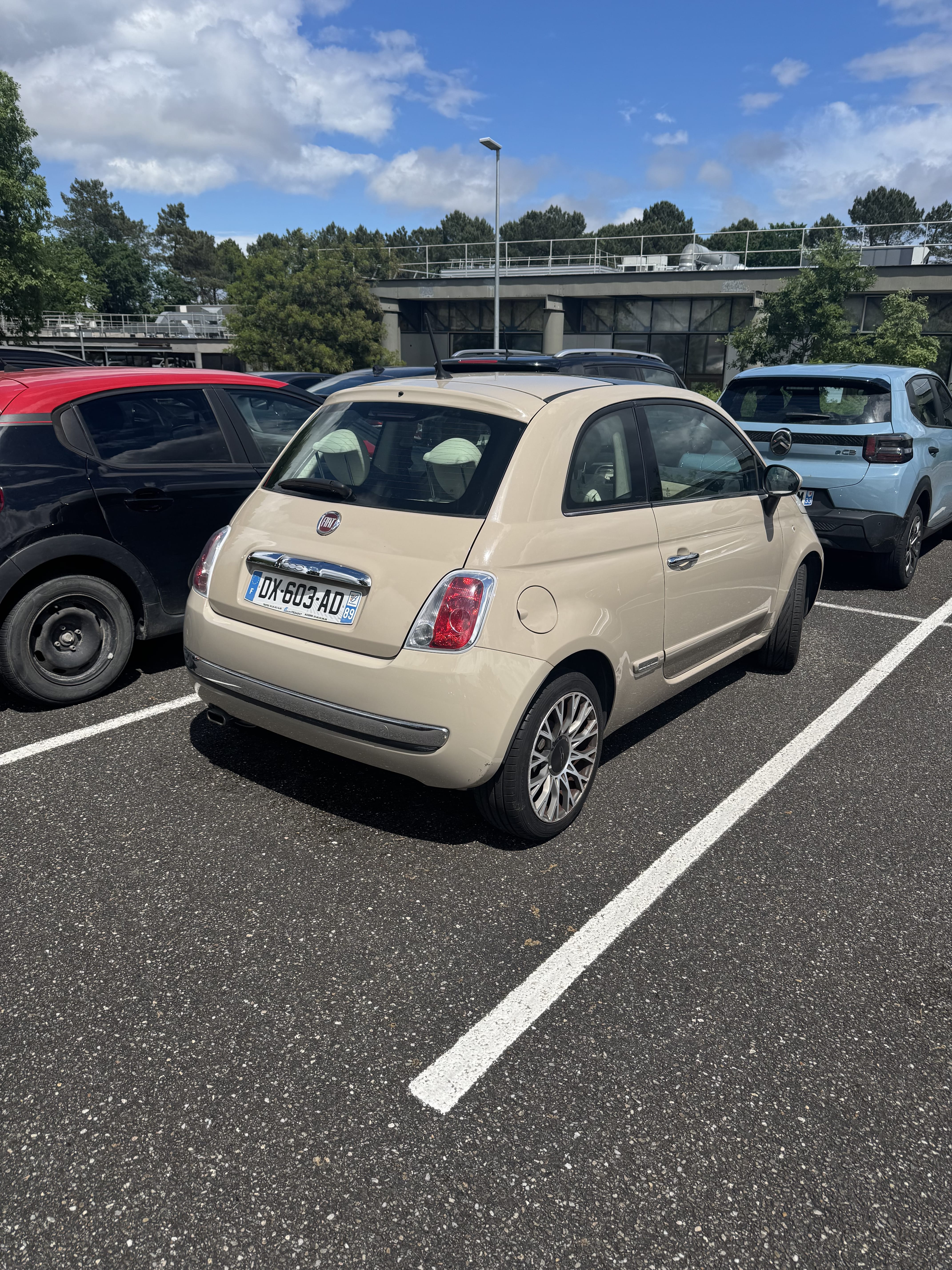 Fiat 500 with Car radio