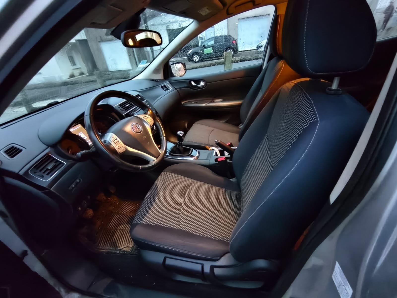 Nissan Pulsar avec Audio Bluetooth