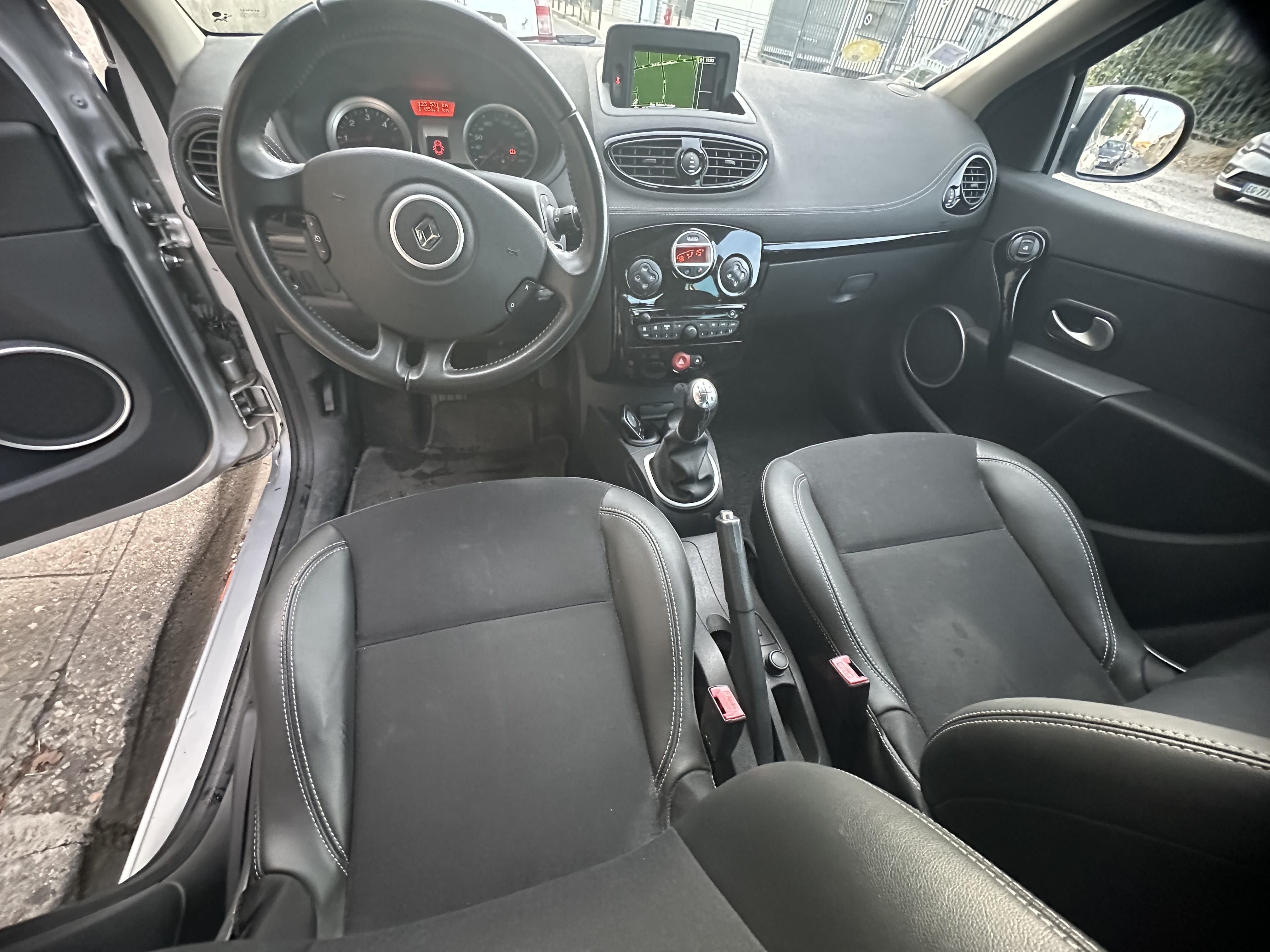 Renault Clio avec GPS