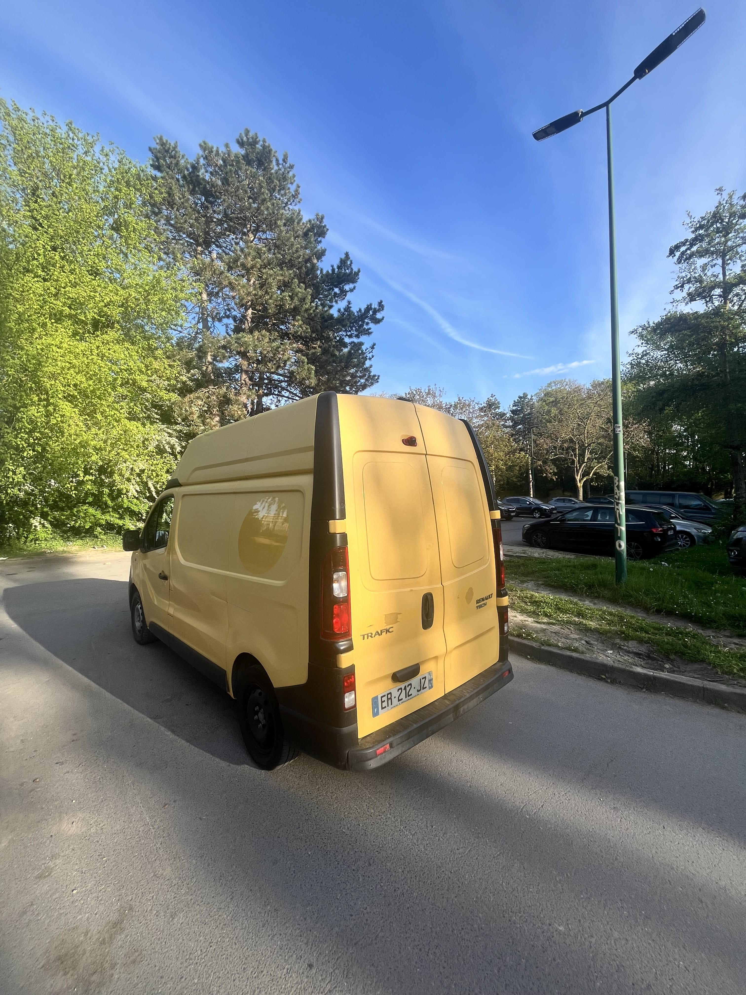 Renault Trafic L1H2 - CarPlay - Diable inclus avec GPS