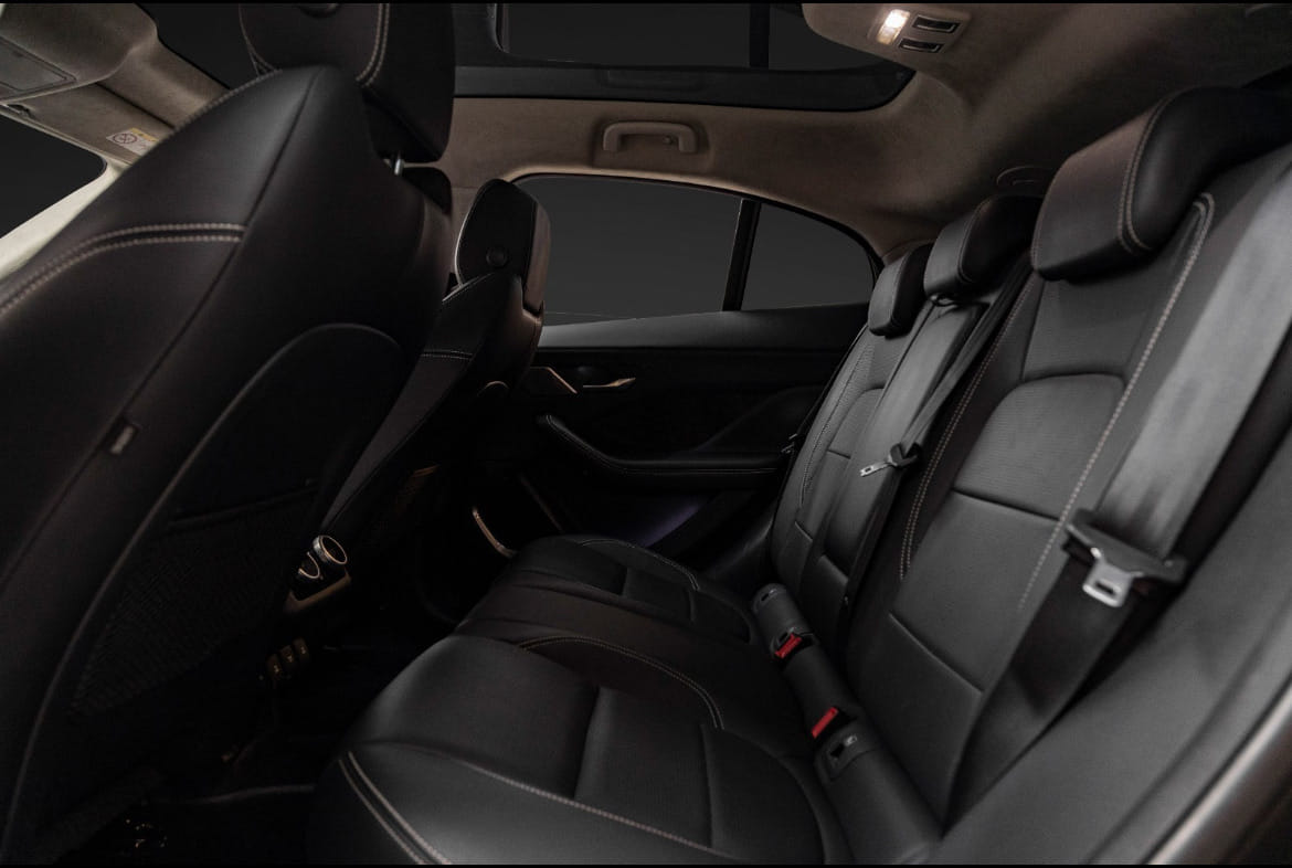 Jaguar I-Pace EV400 HSE 400 hk with Baby seat