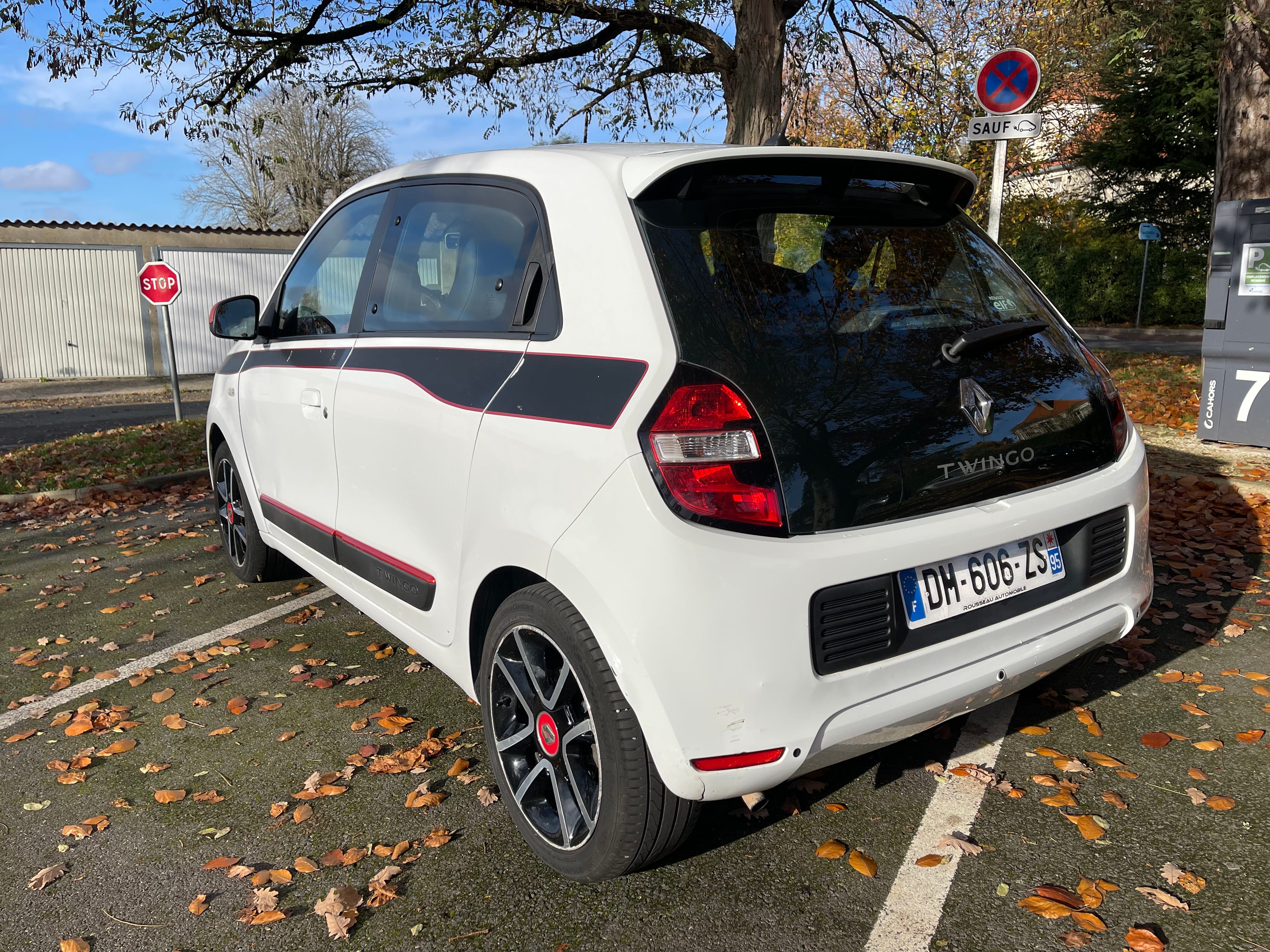 Renault Twingo III 0,9 Tce avec GPS