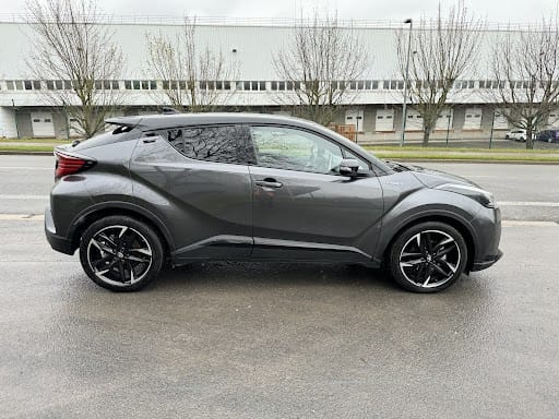 Toyota C-HR Hybrid avec Climatisation