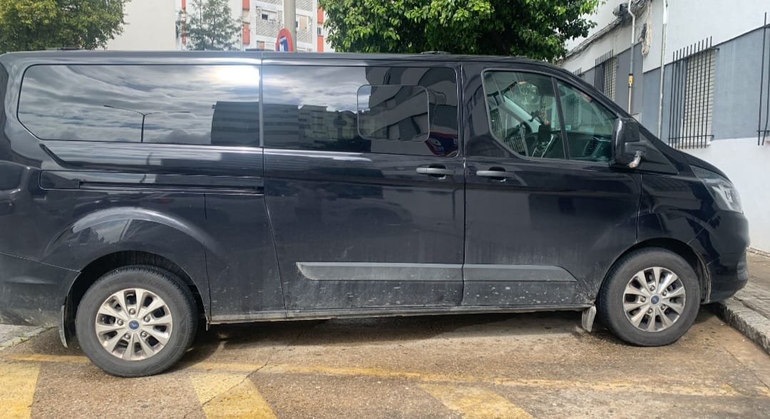 Ford Transit Custom Kombi con GPS