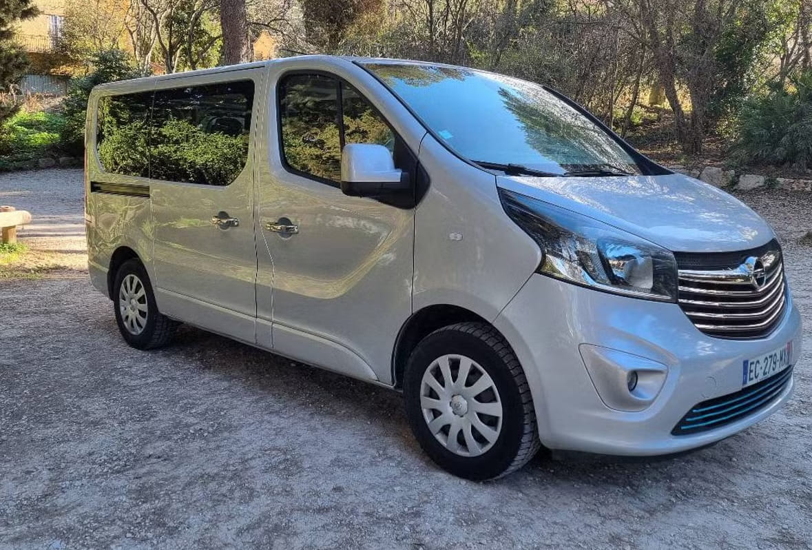 Opel Vivaro, 2016, Diesel, 9 plazas y más