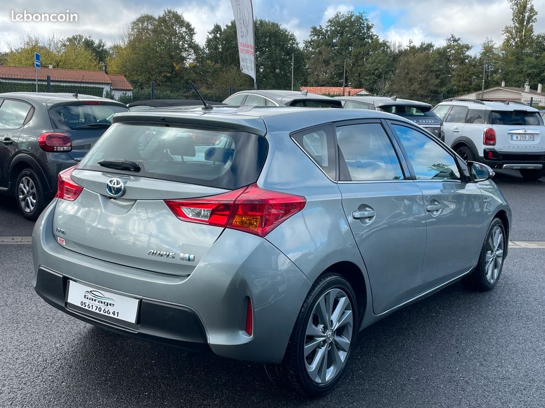 Toyota Auris Hybride, boîte automatique avec Audio Bluetooth