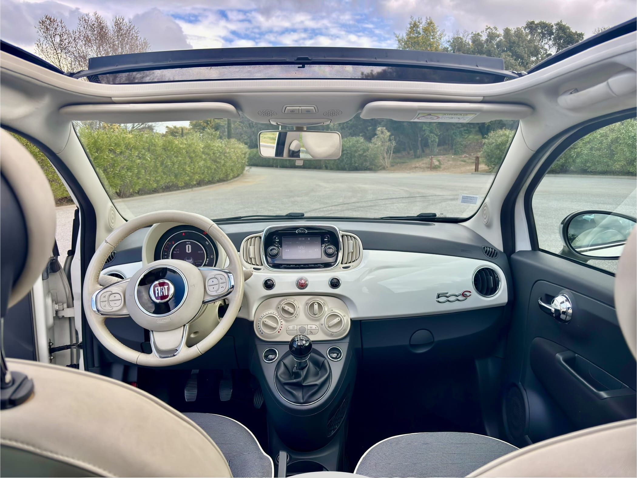 Fiat 500 C avec Entrée audio / iPod