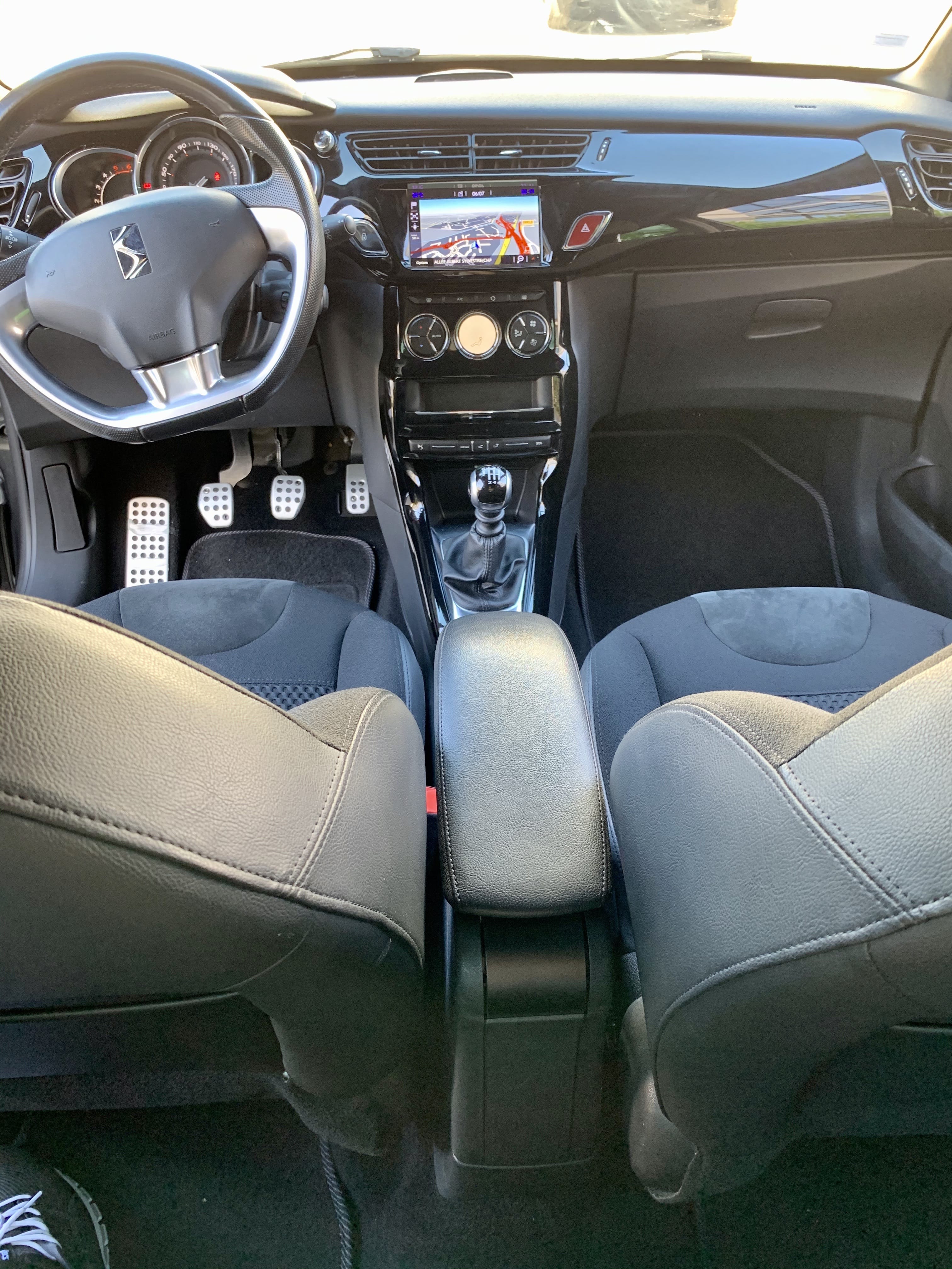 Citroen DS3 1.6 bluehdi 120 Sport Chic avec GPS