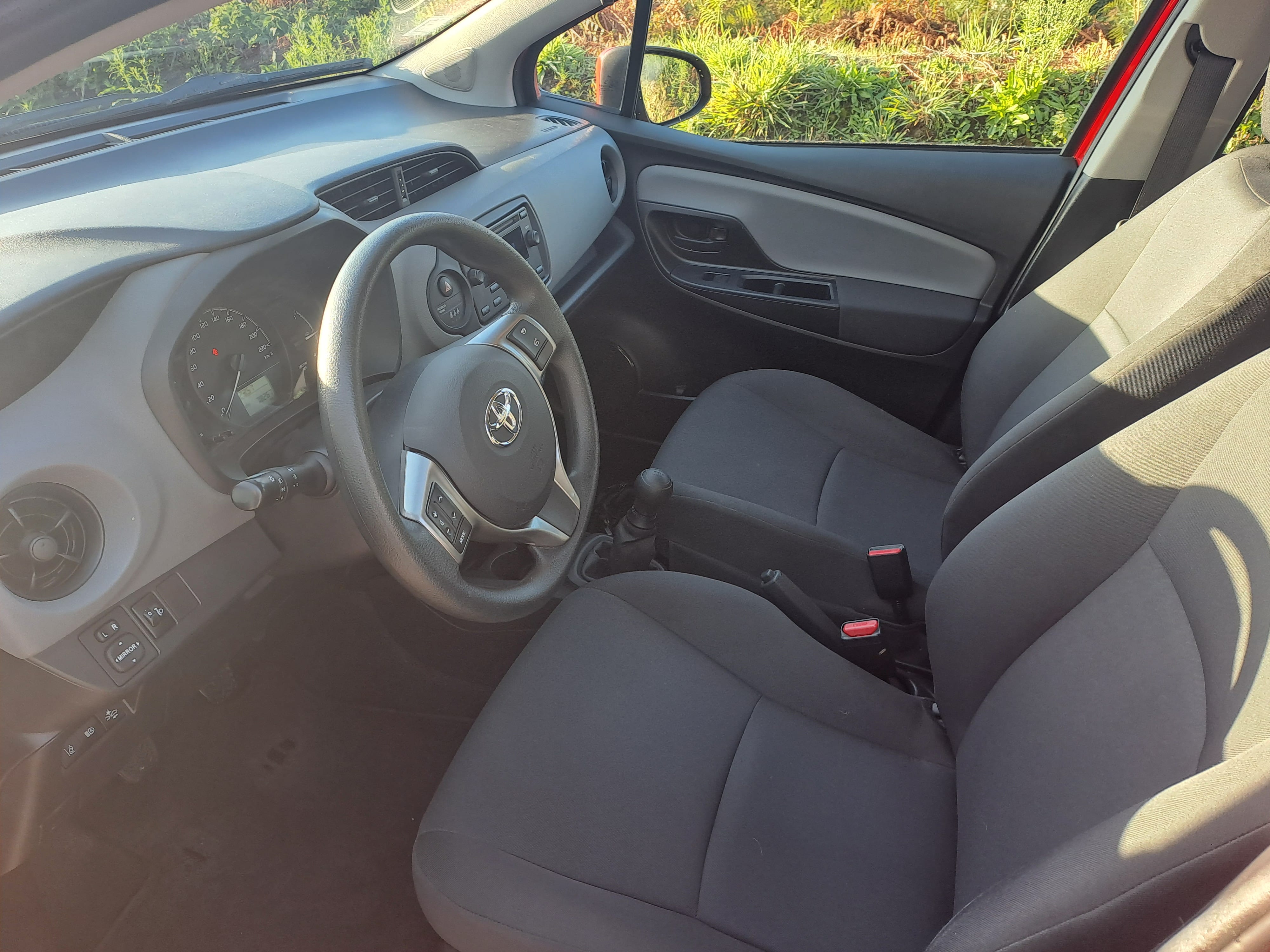Toyota Yaris avec Autoradio