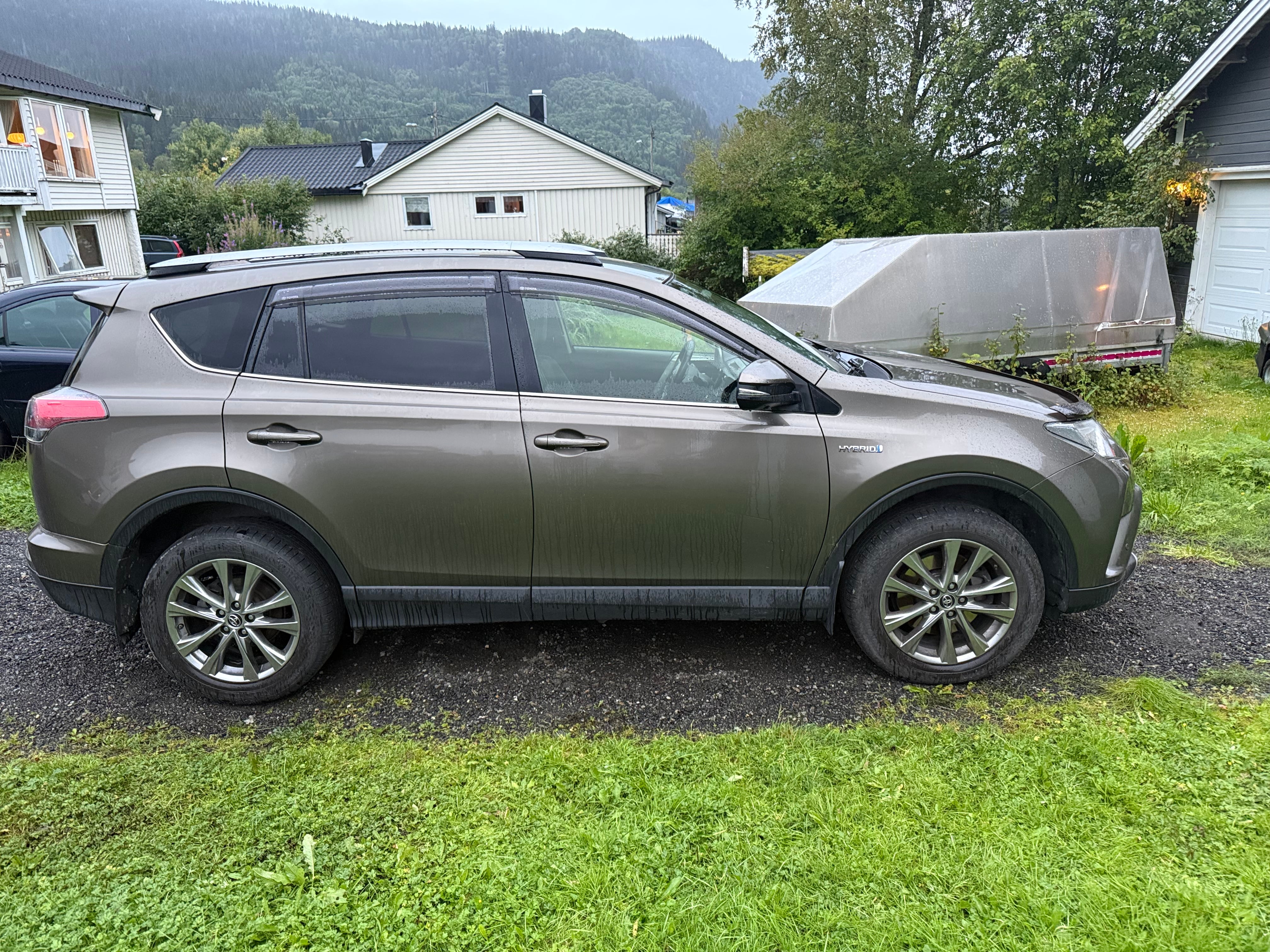Toyota RAV 4 Hybrid med Aircondition