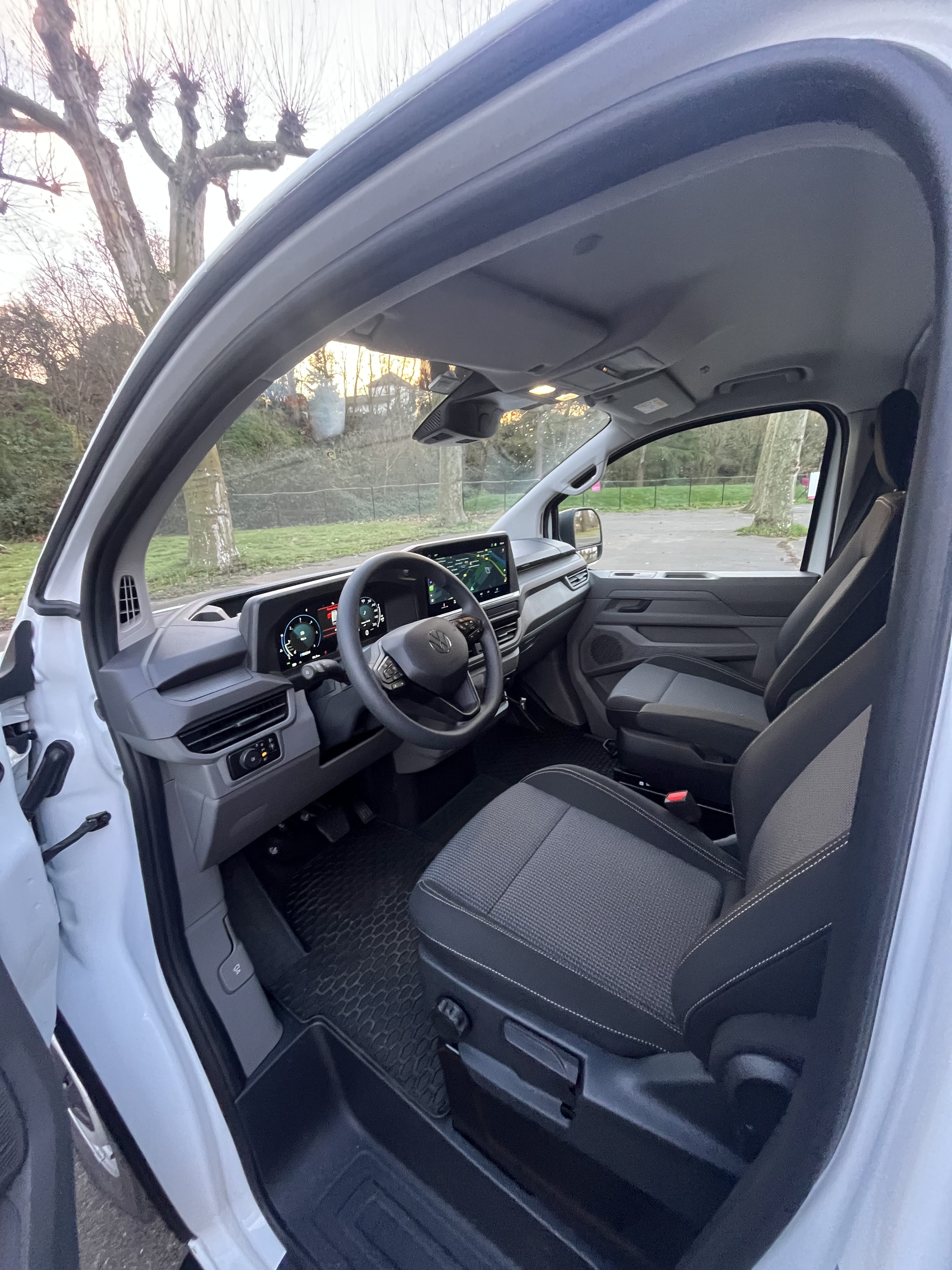 Volkswagen Transporter avec 5 places avec Attelage