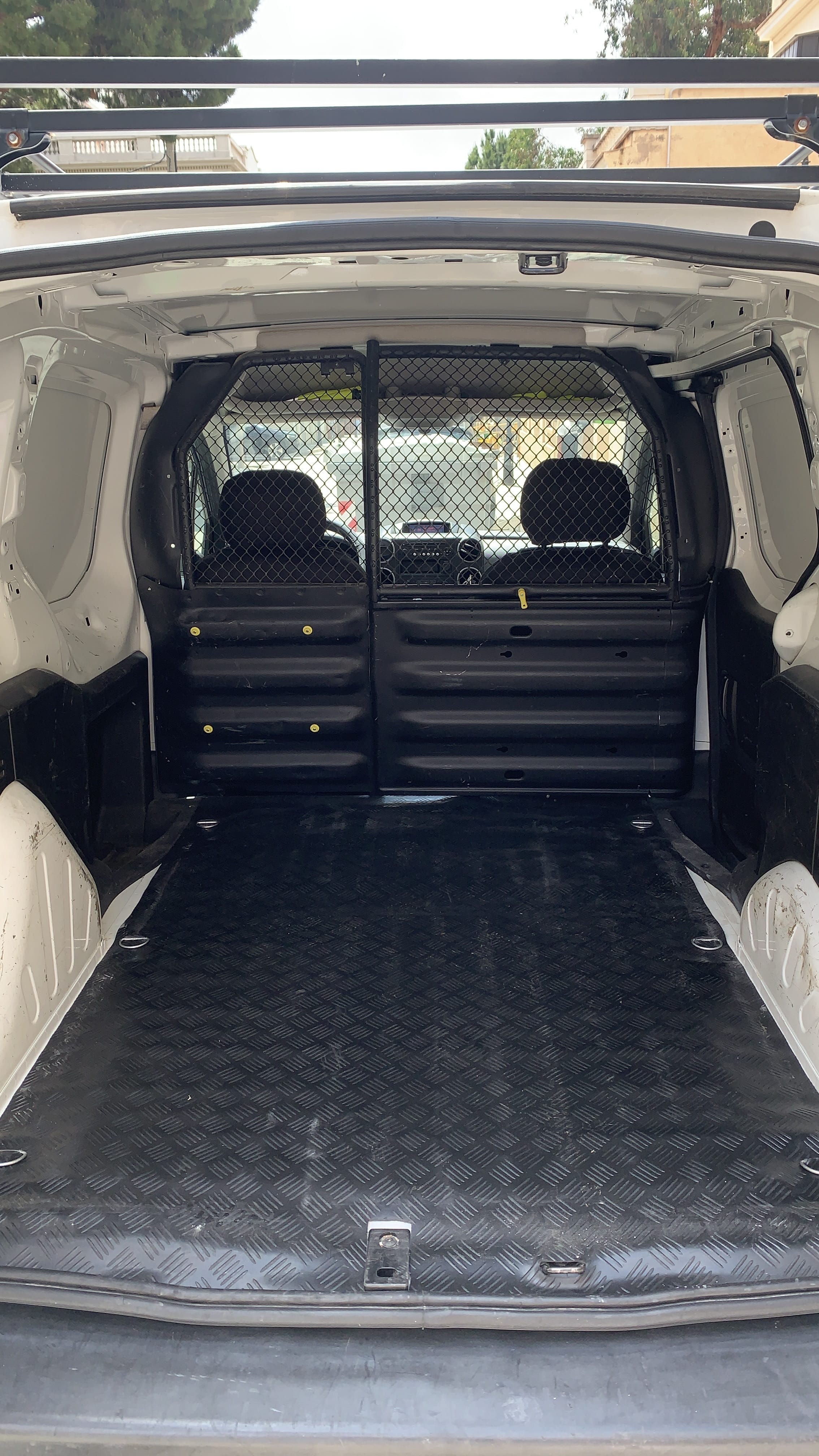 Peugeot Partner Furgoneta mit Tempomat