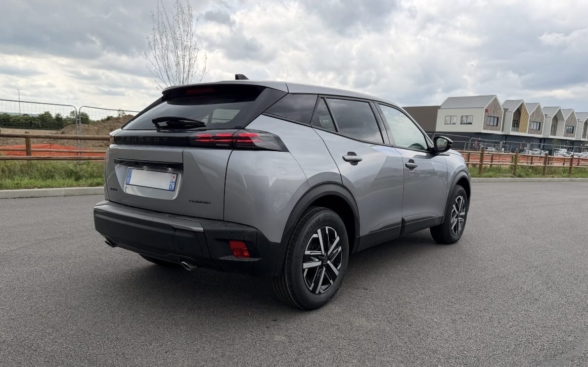 Peugeot 2008 with Backup camera