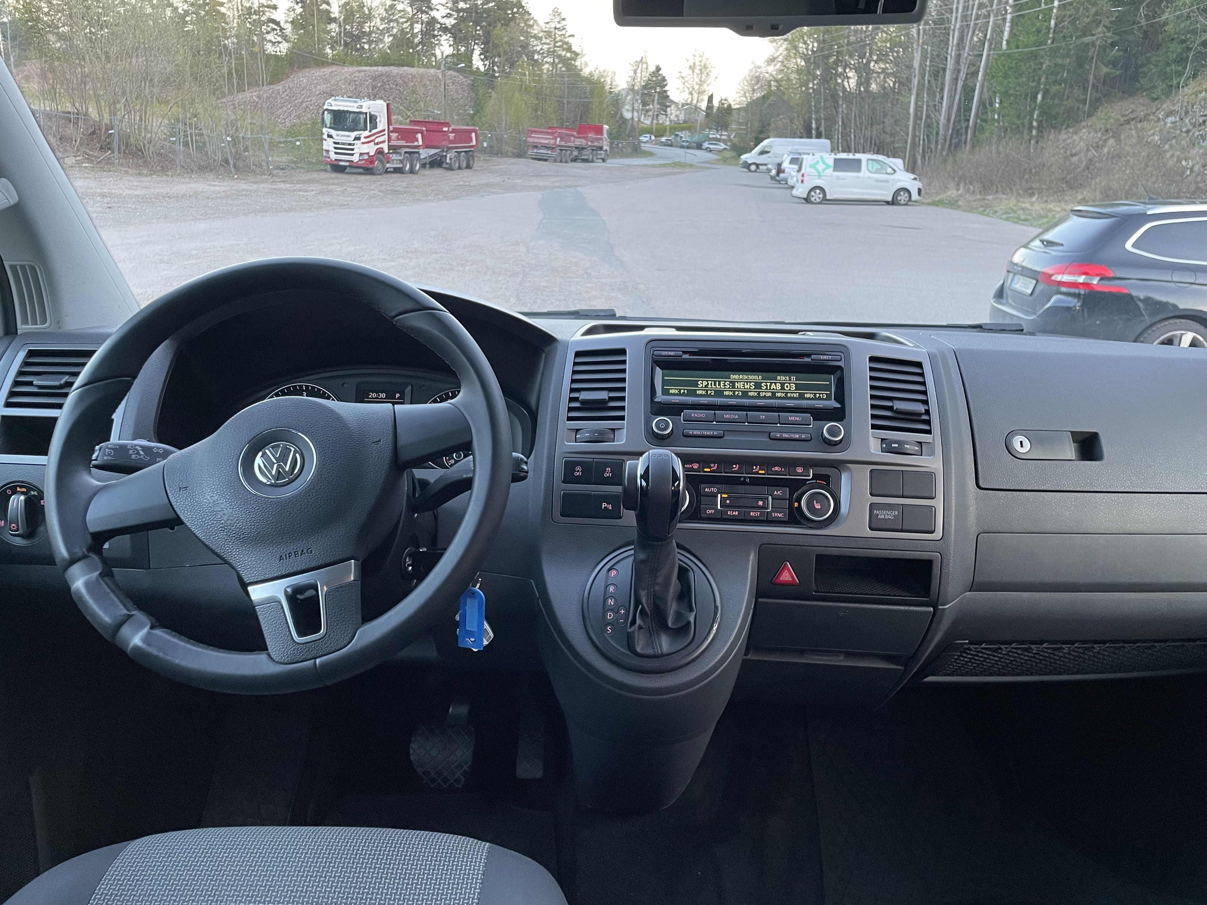 Volkswagen Caravelle 2.0 Tdi 9 seter med automatgir med Bluetooth audio
