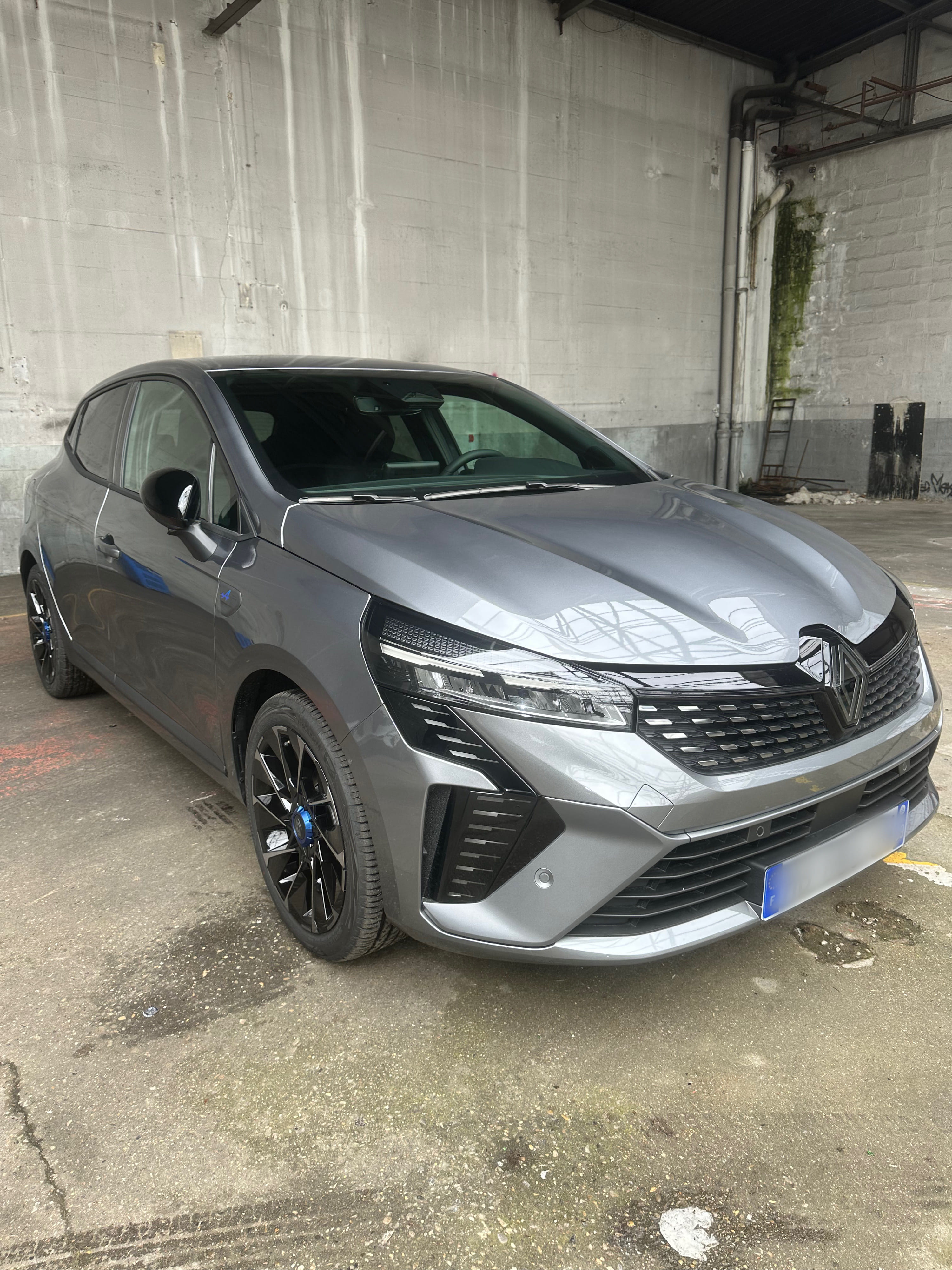 Renault Clio E-tech, 2025, Essence 95 / Électrique (hybride), automatique