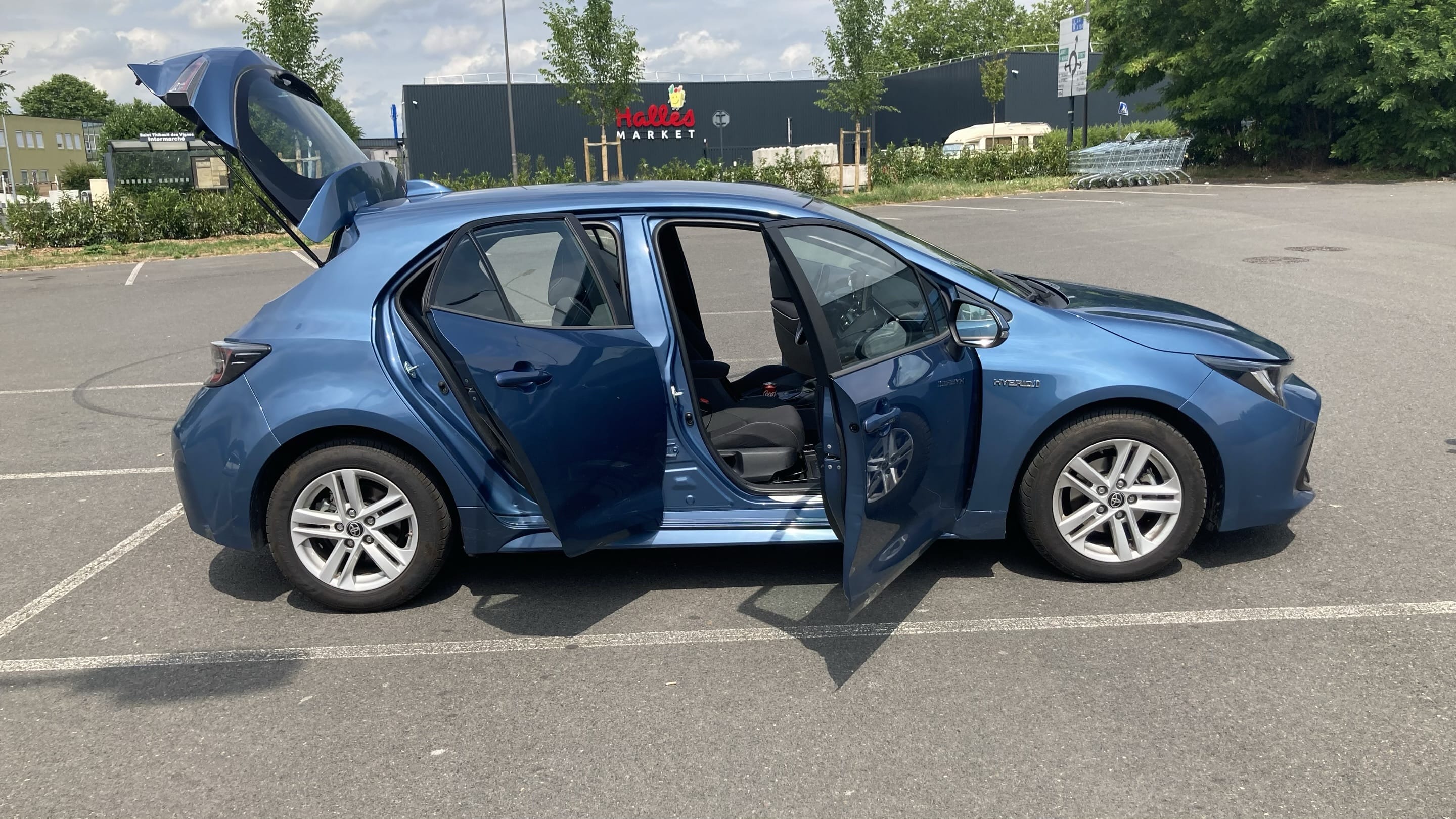 Toyota Corolla Hybride avec Entrée audio / iPod