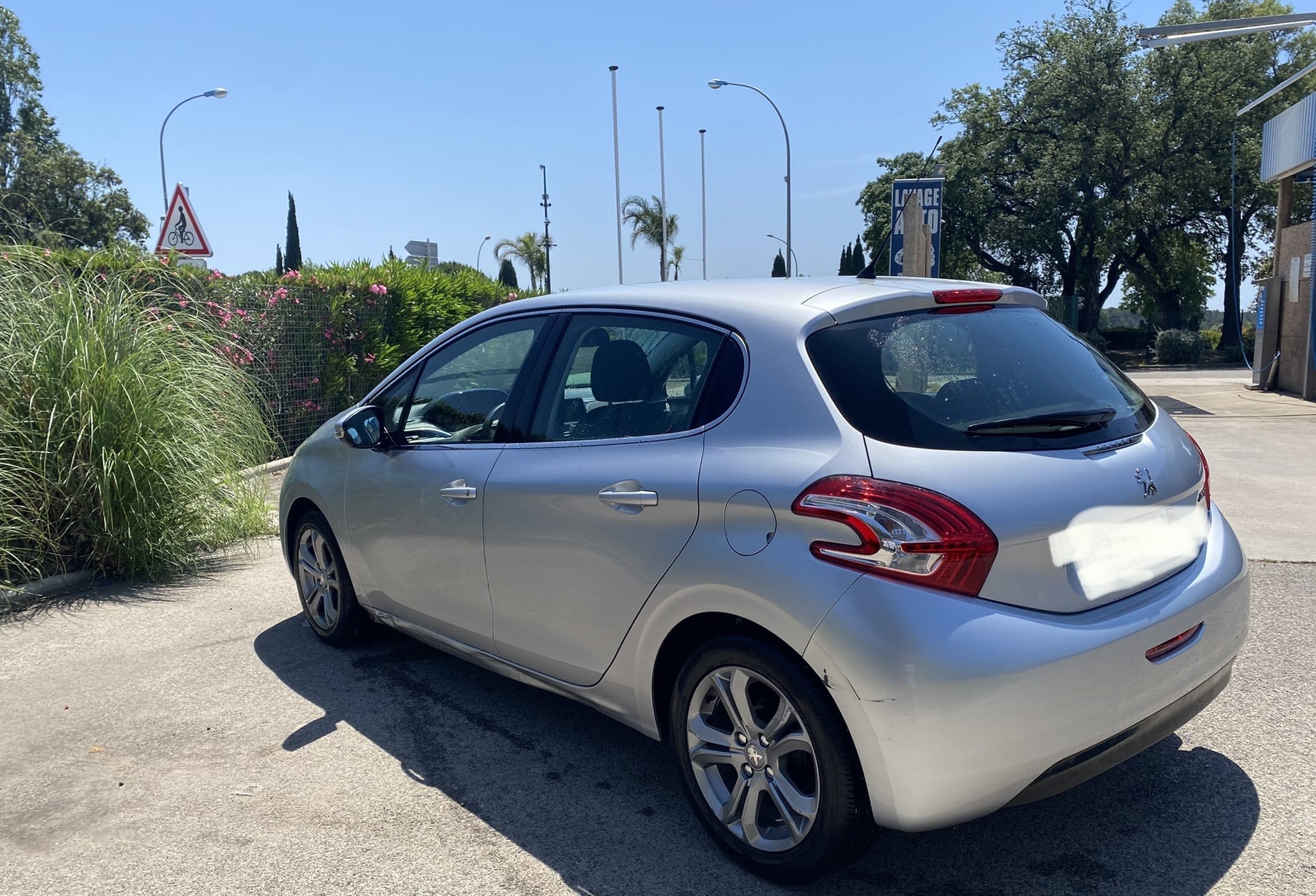 Peugeot 208, 2013, Essence 95
