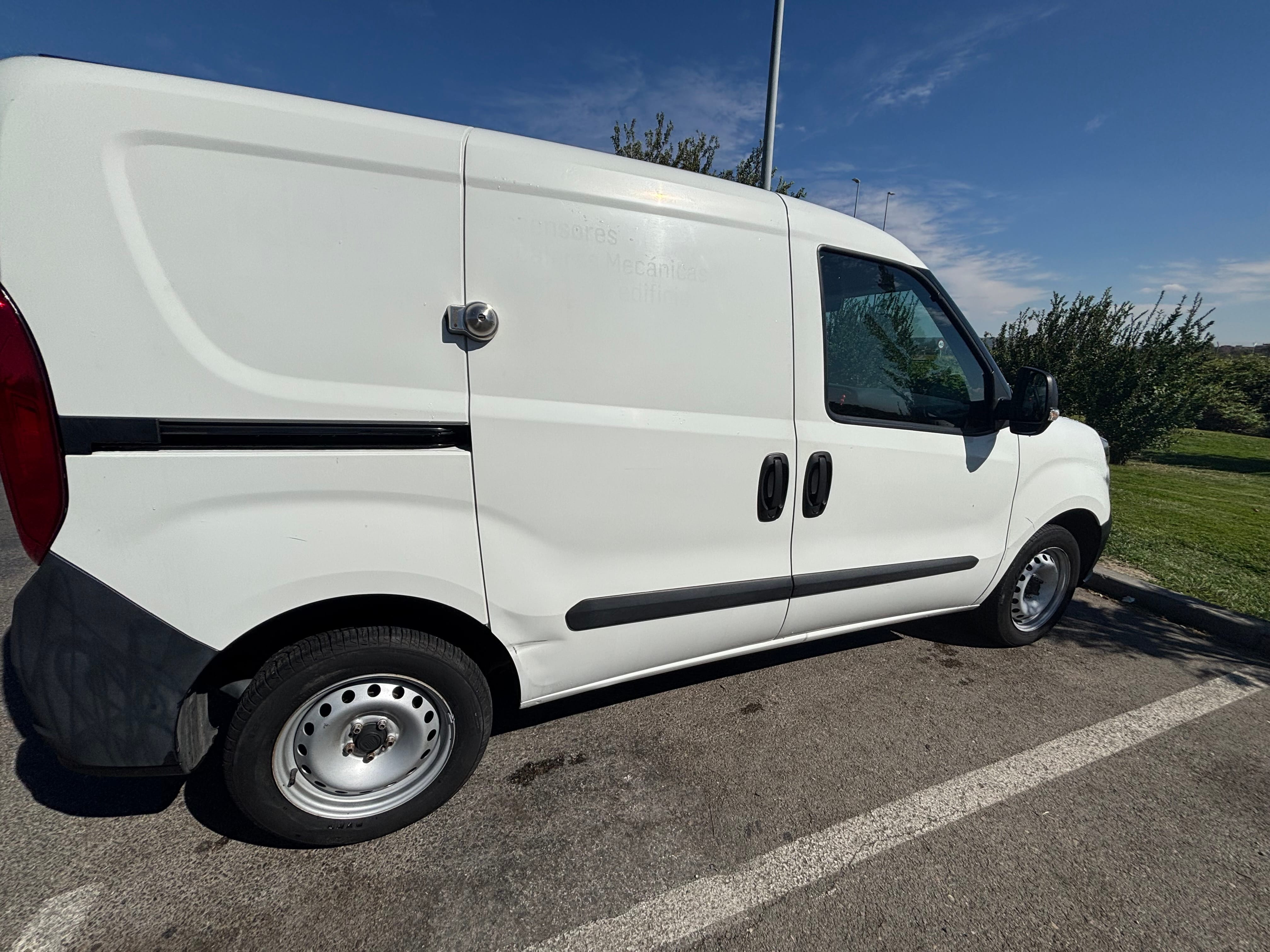 Fiat Doblo Cargo mit Klimaanlage