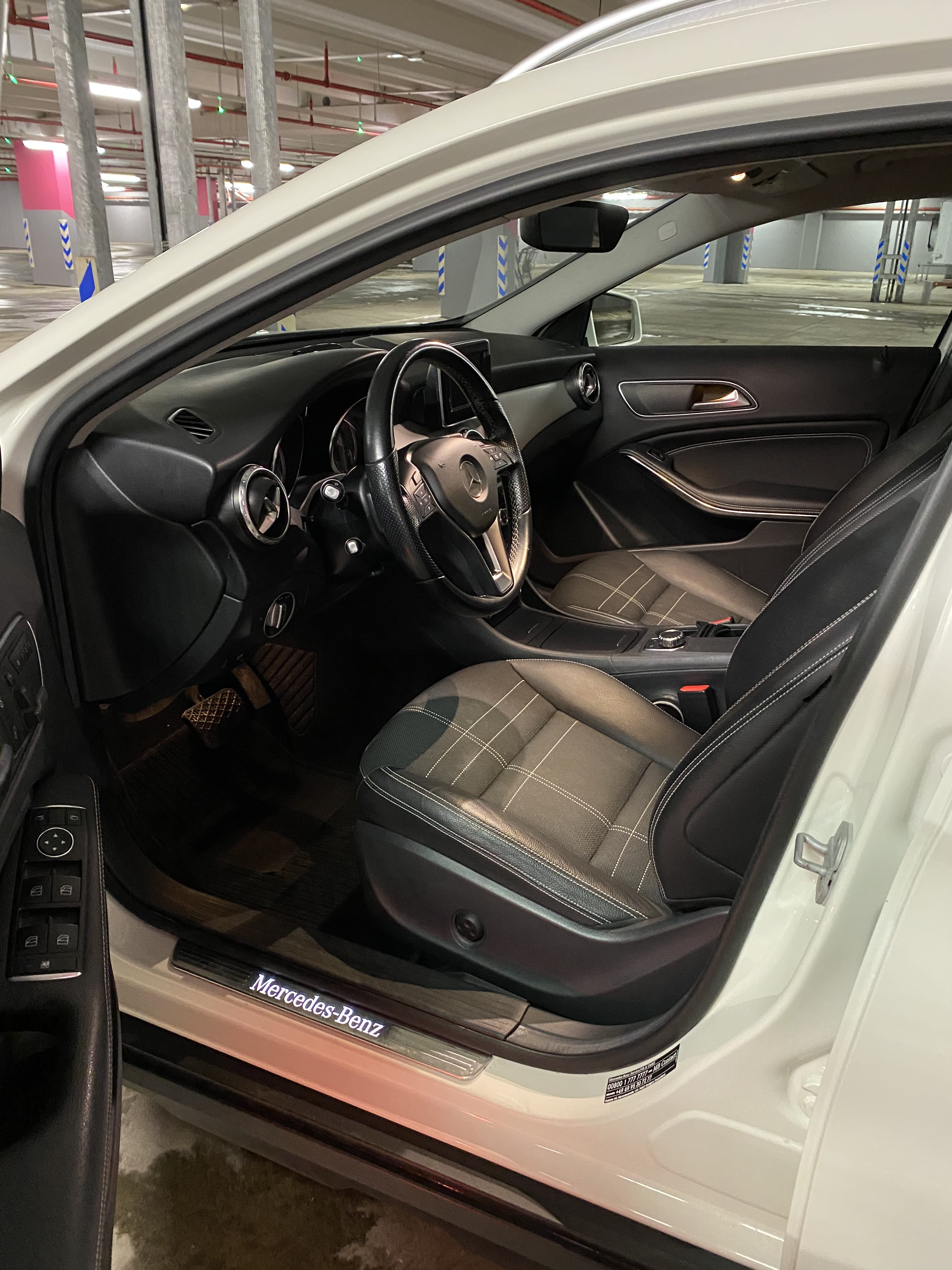 Mercedes-Benz GLA-Klasse 200 med Babysete