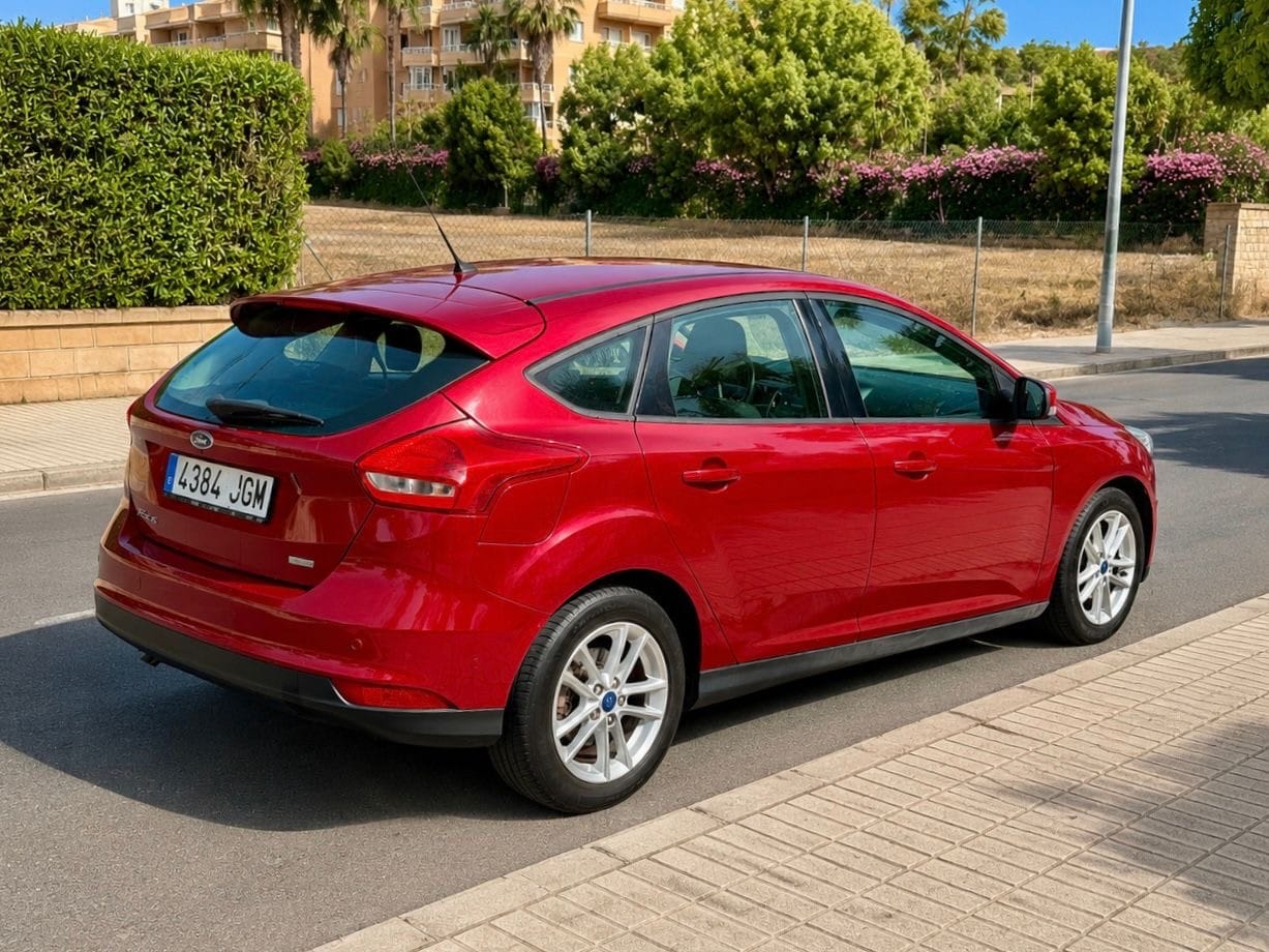 Ford Focus Titanium con Control de velocidad