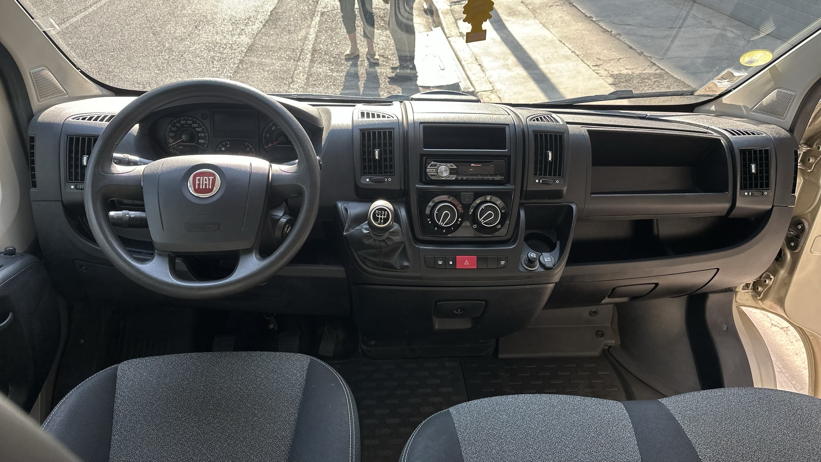 Fiat Ducato 2.0 JTD - 16V TURBO MULTIJIT 116 CV avec Entrée audio / iPod