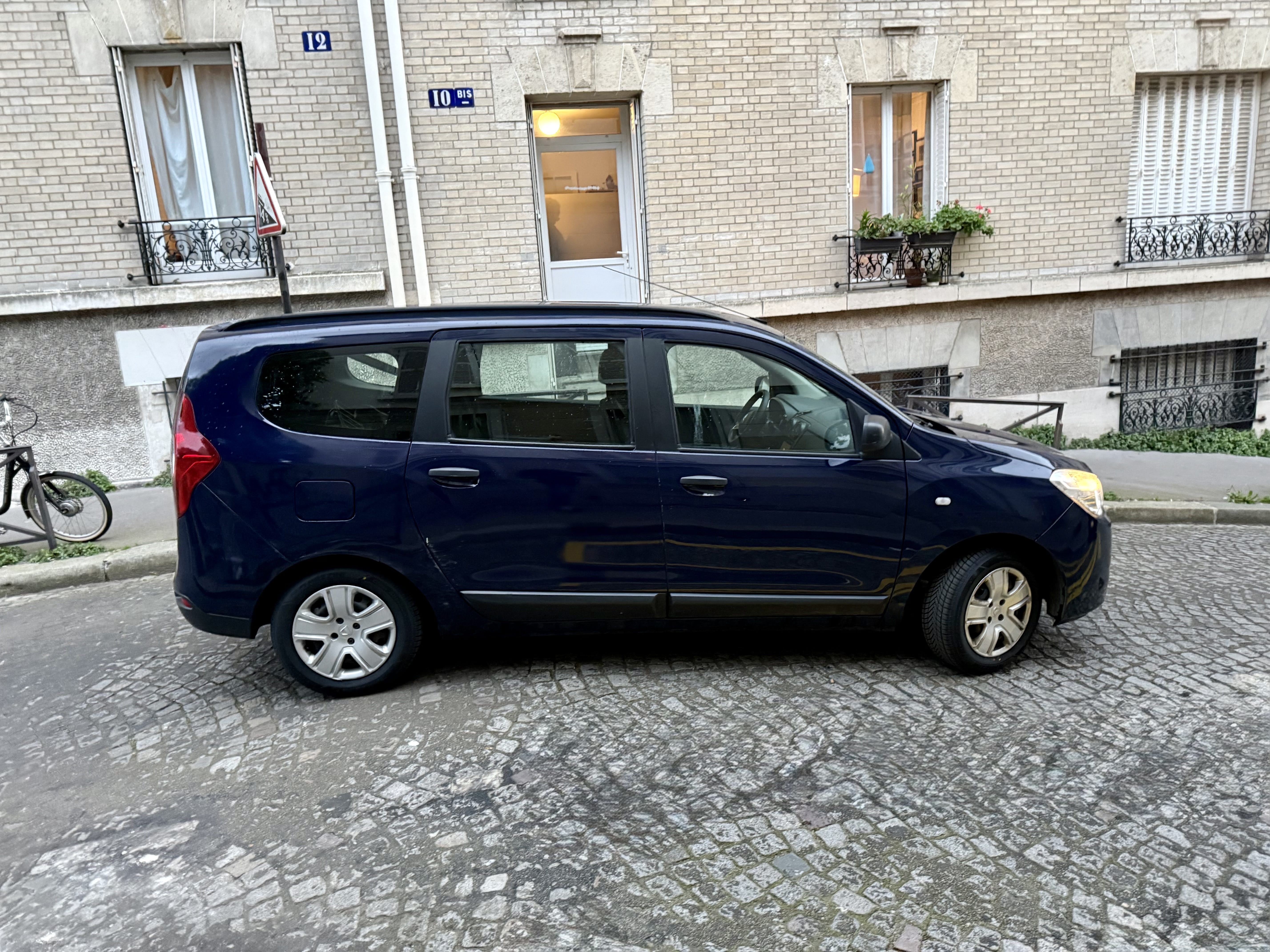 Dacia Lodgy 7 places & Spacieux avec Climatisation