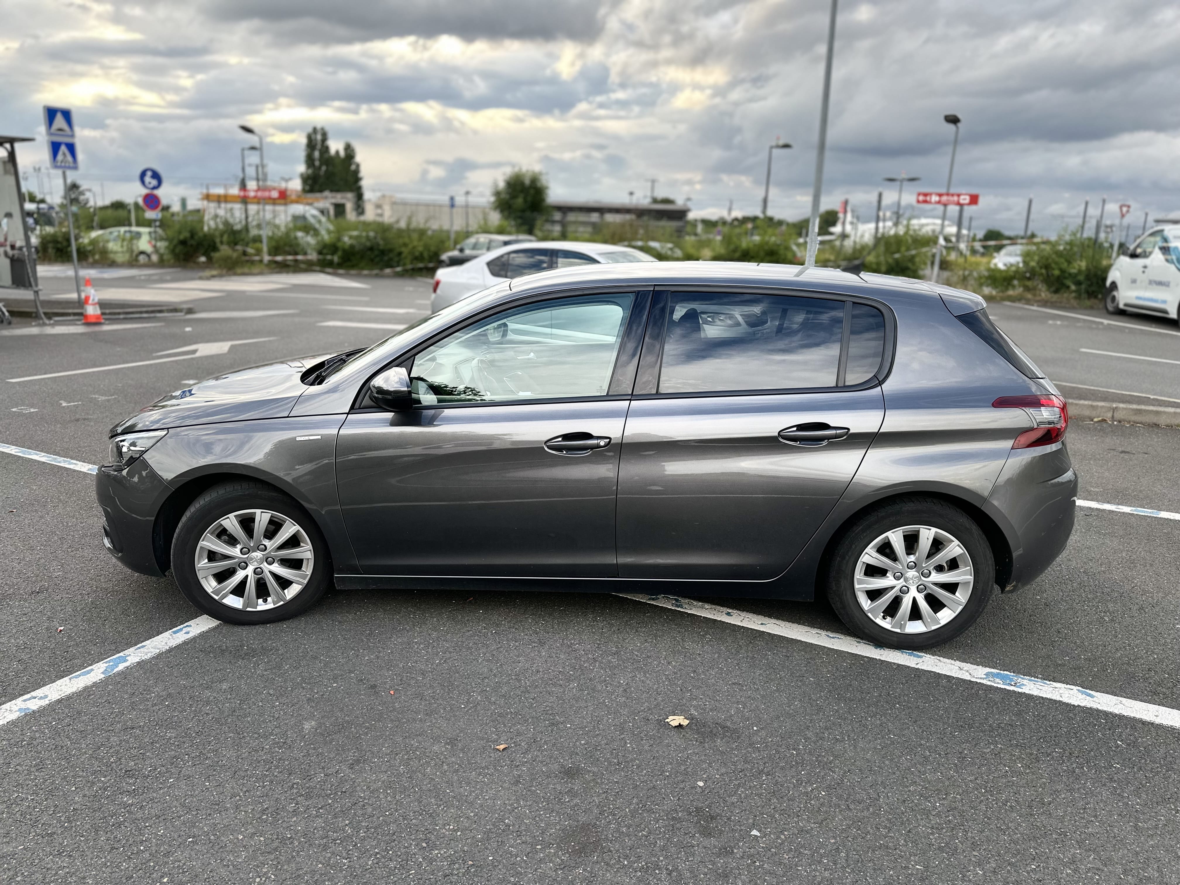 Peugeot 308 CarPlay et Android Auto avec Climatisation