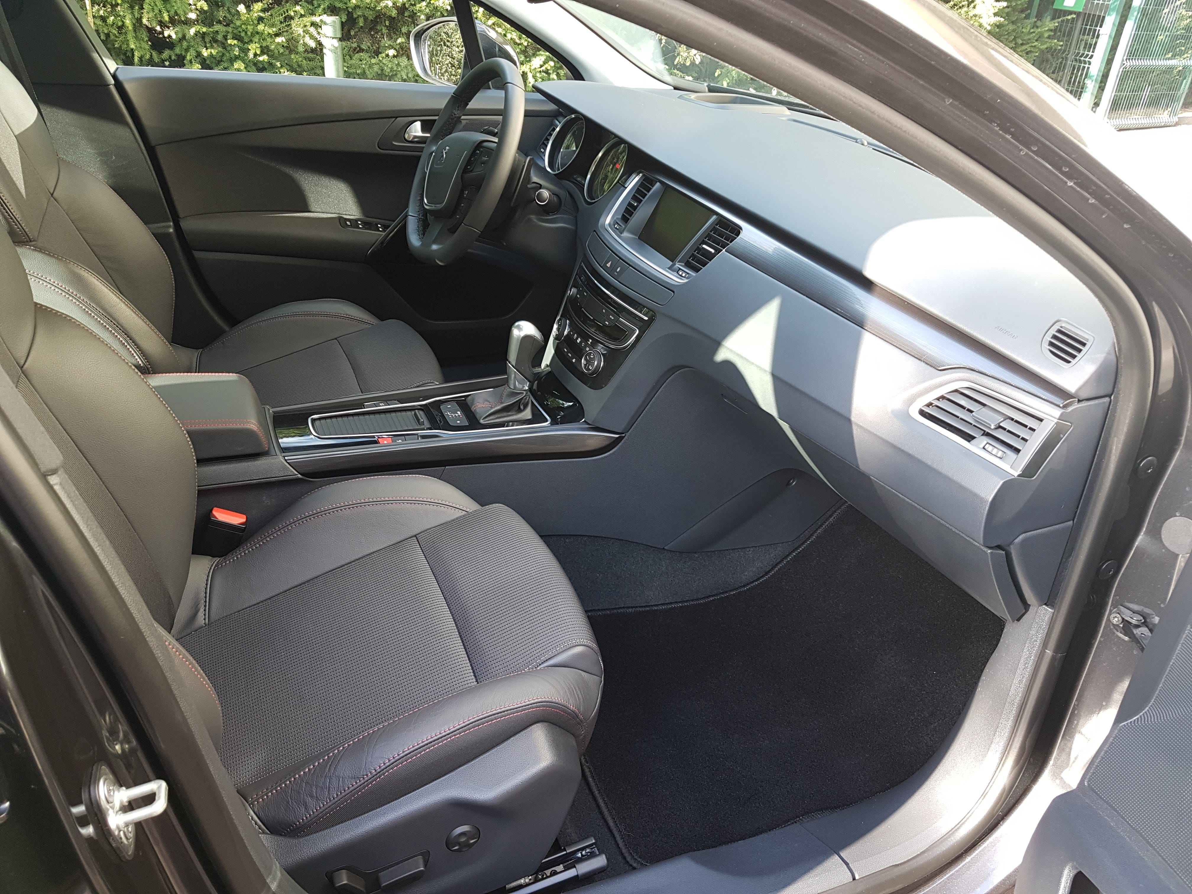 Peugeot 508 avec GPS