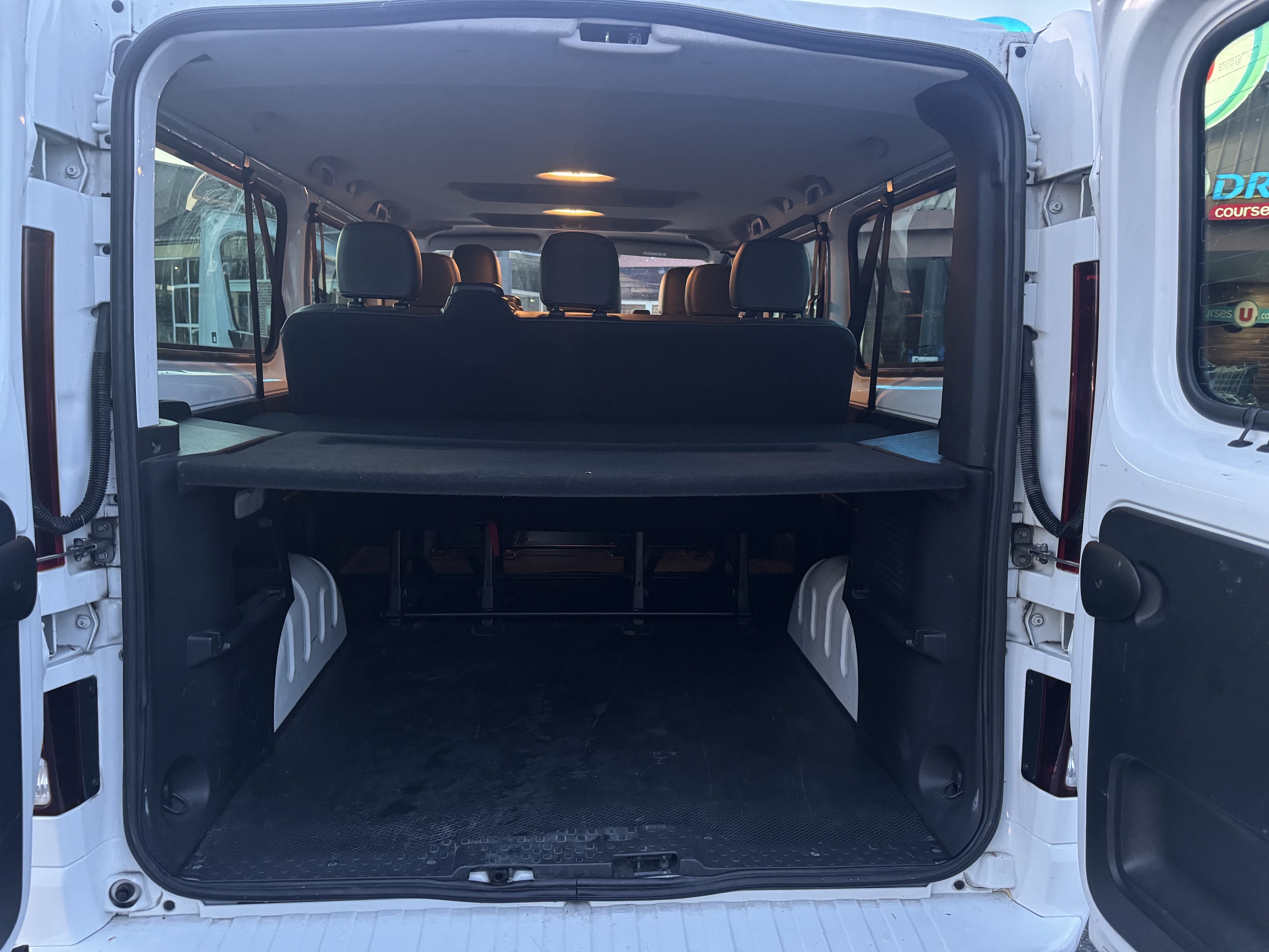 Opel Vivaro Combi