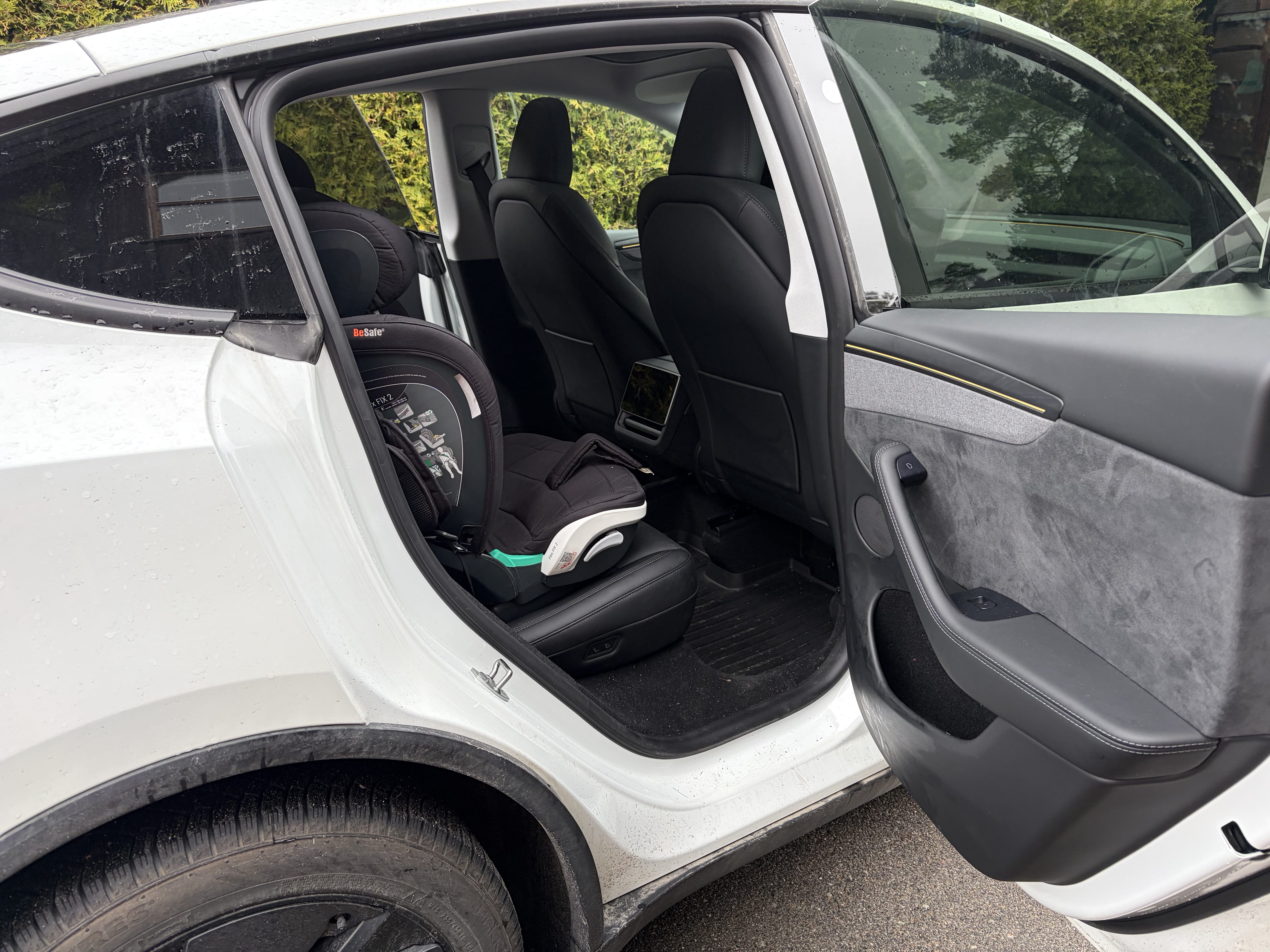 Tesla Model Y Long Range med GPS