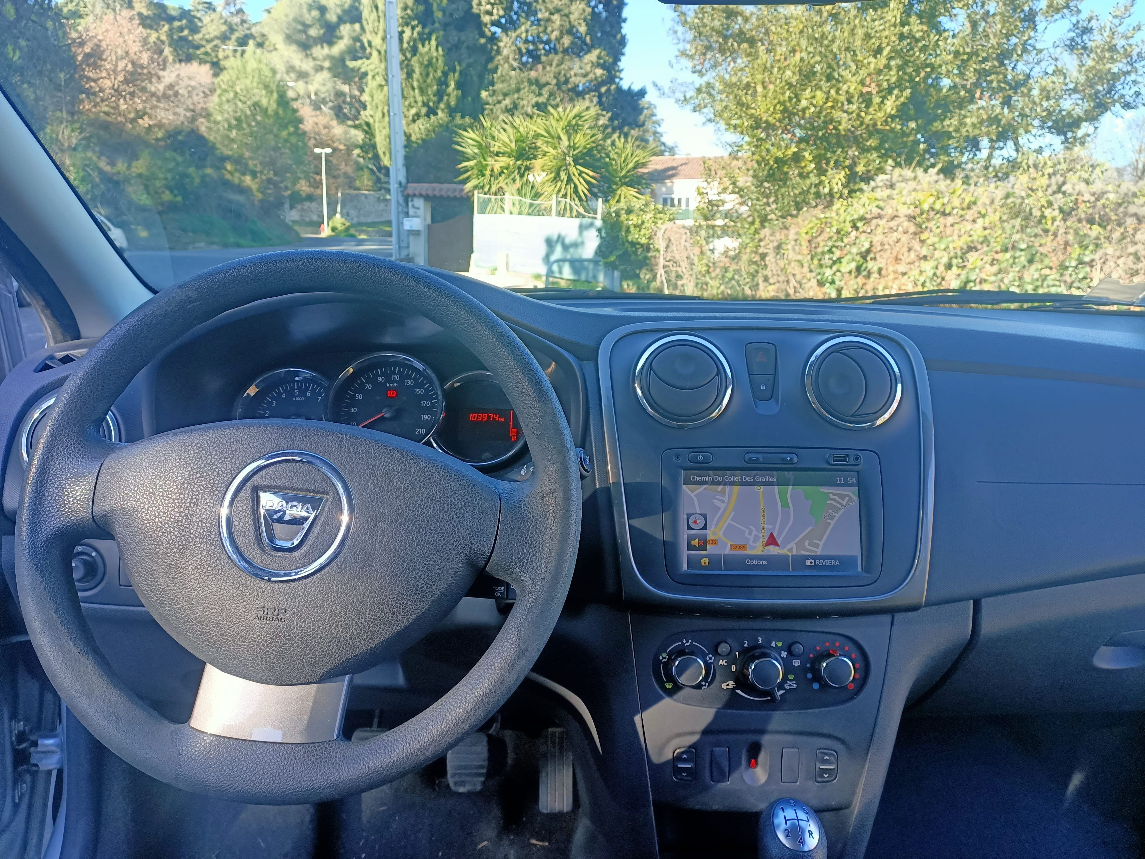 Dacia Logan avec Entrée audio / iPod