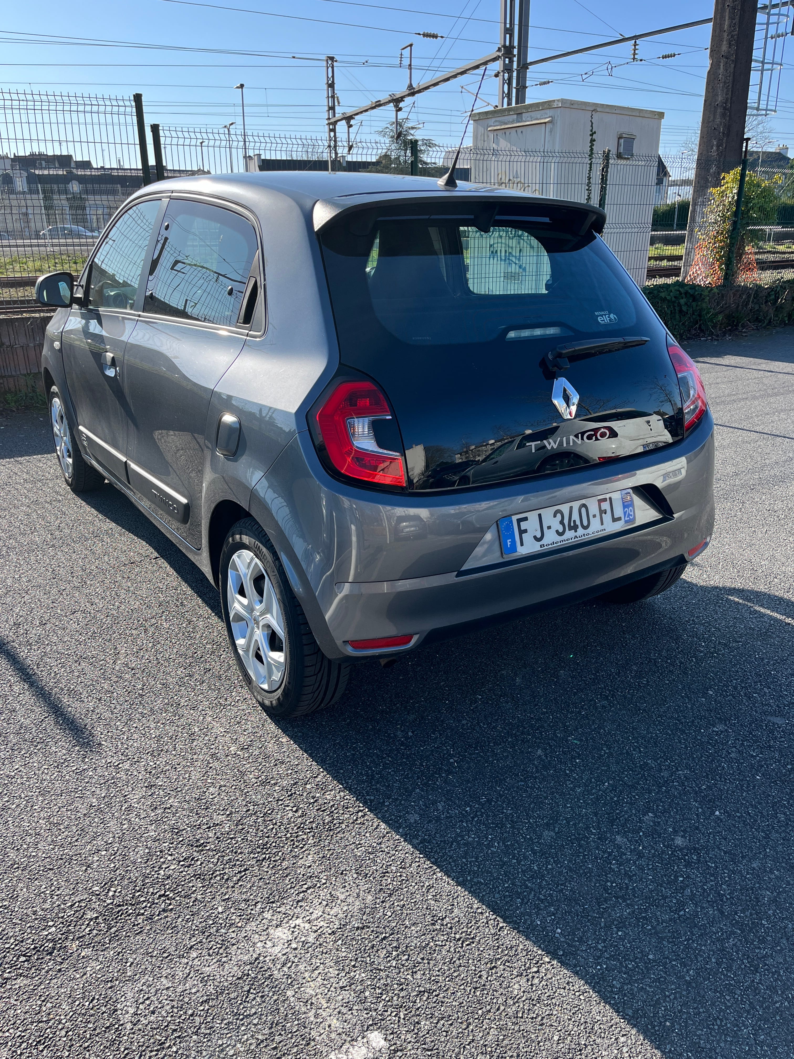 Renault Twingo III avec Autoradio