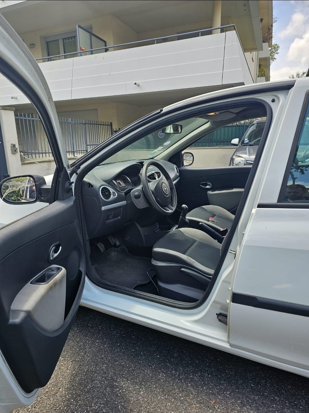 Renault Clio avec Climatisation