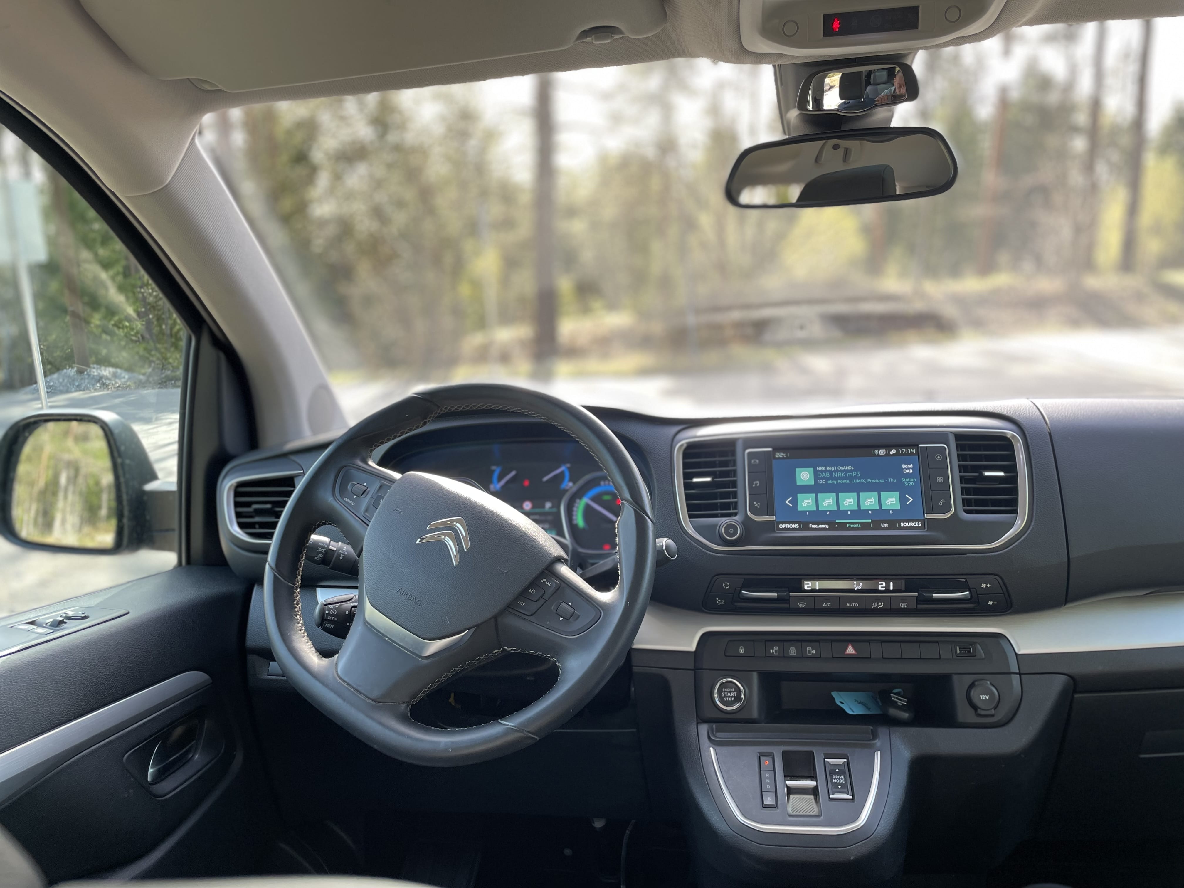 Citroen SpaceTourer Premium 8 seter, 75 KWh 330km WLTP with Bluetooth audio