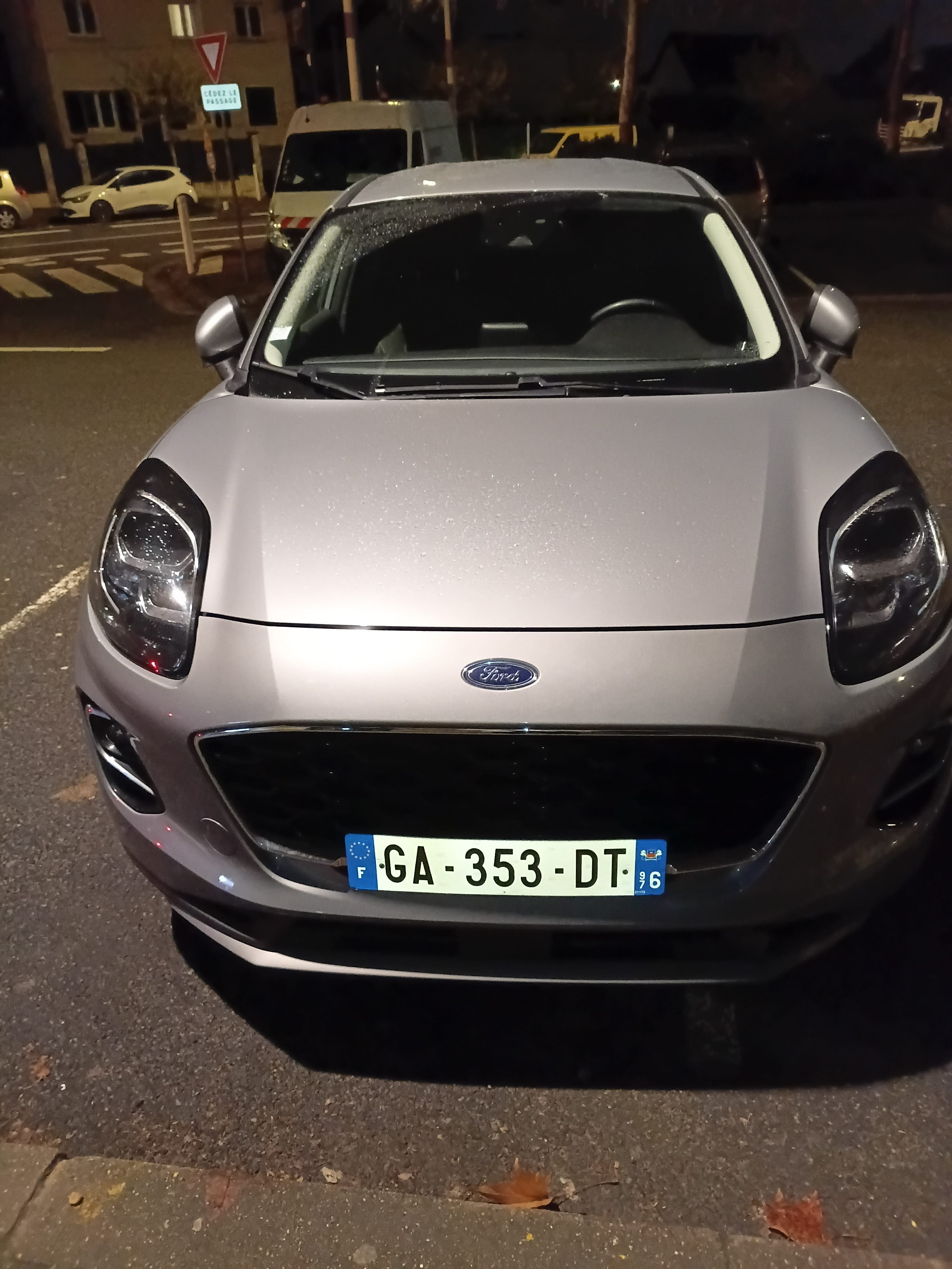 Ford Puma, 2021, Essence 95 / Électrique (hybride)
