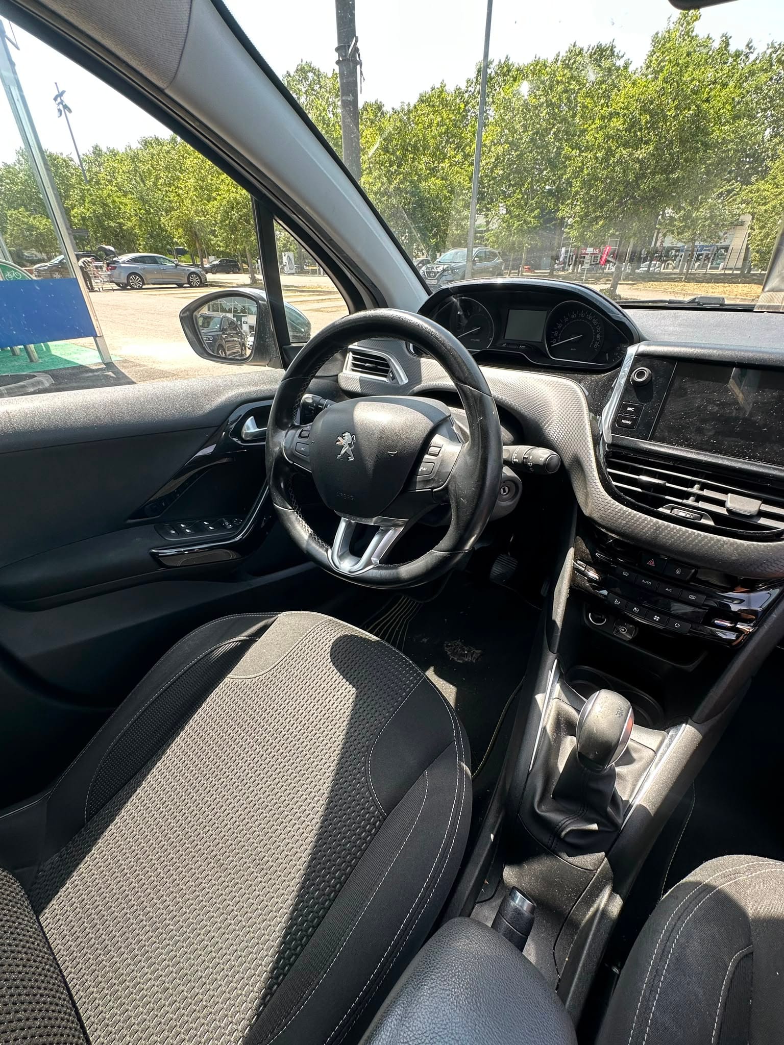 Peugeot 208 avec Régulateur de vitesse