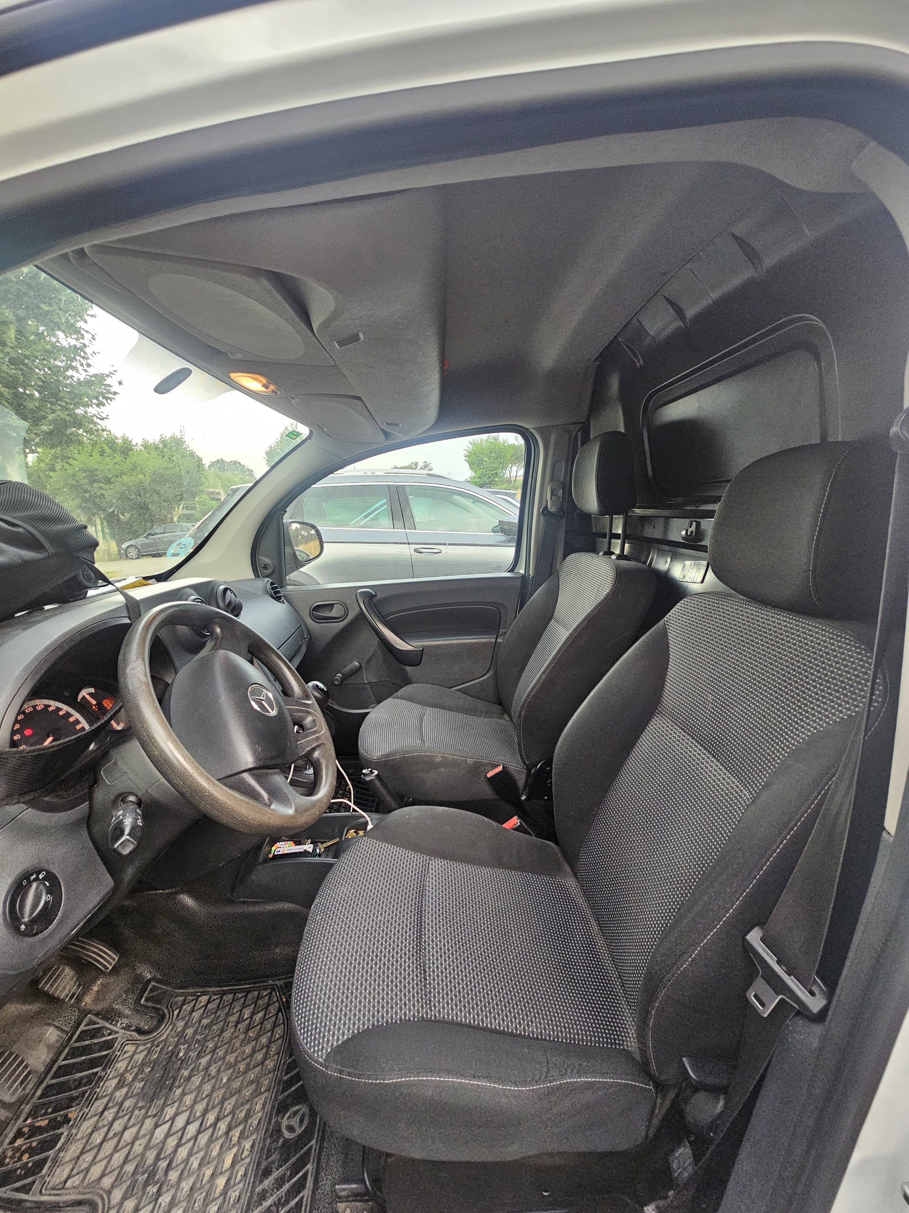 Mercedes-Benz Citan con Entrada de Audio/iPod