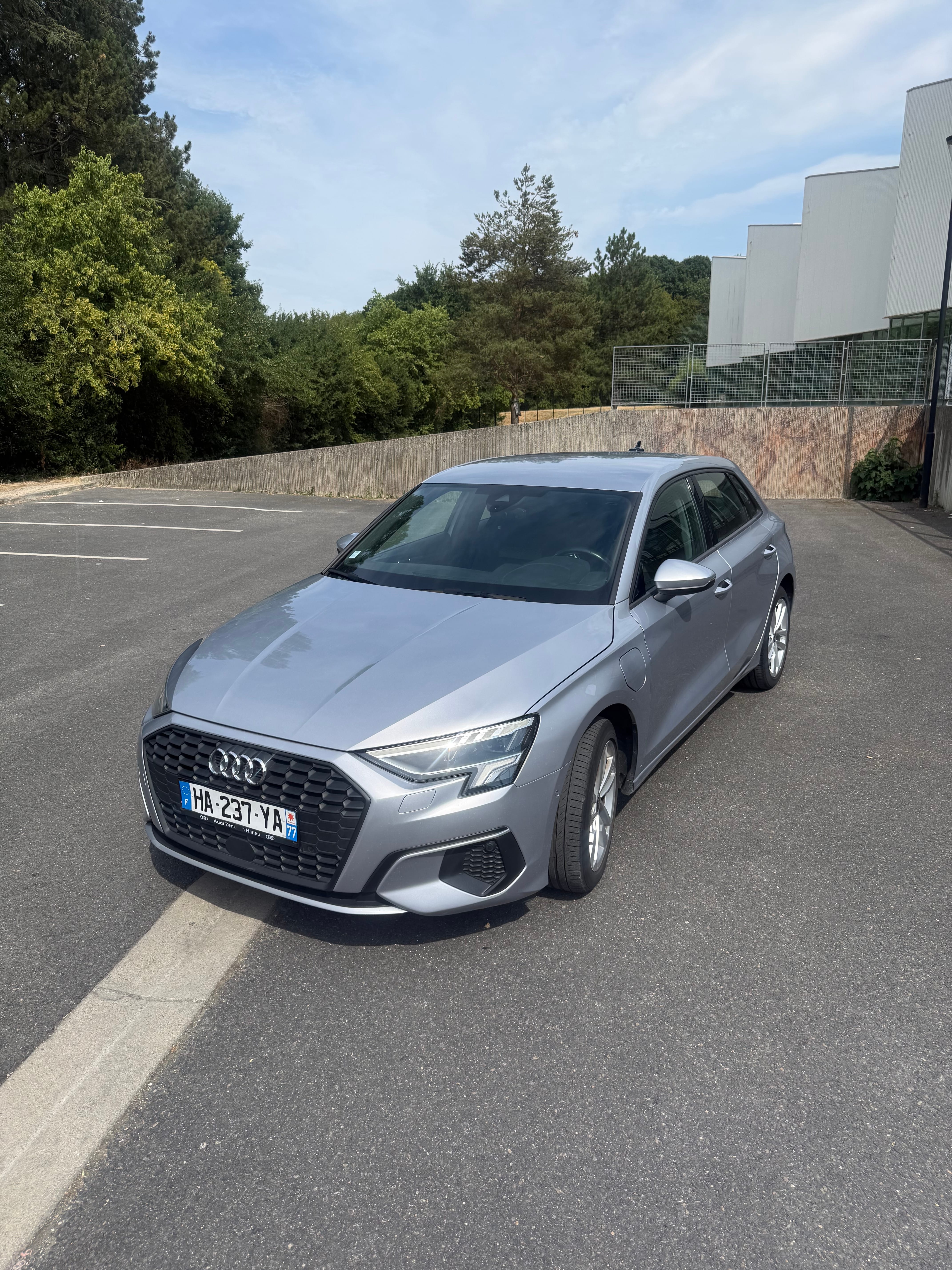 Audi A3 Sportback, 2021, Essence 95 / Électrique (hybride), automatique
