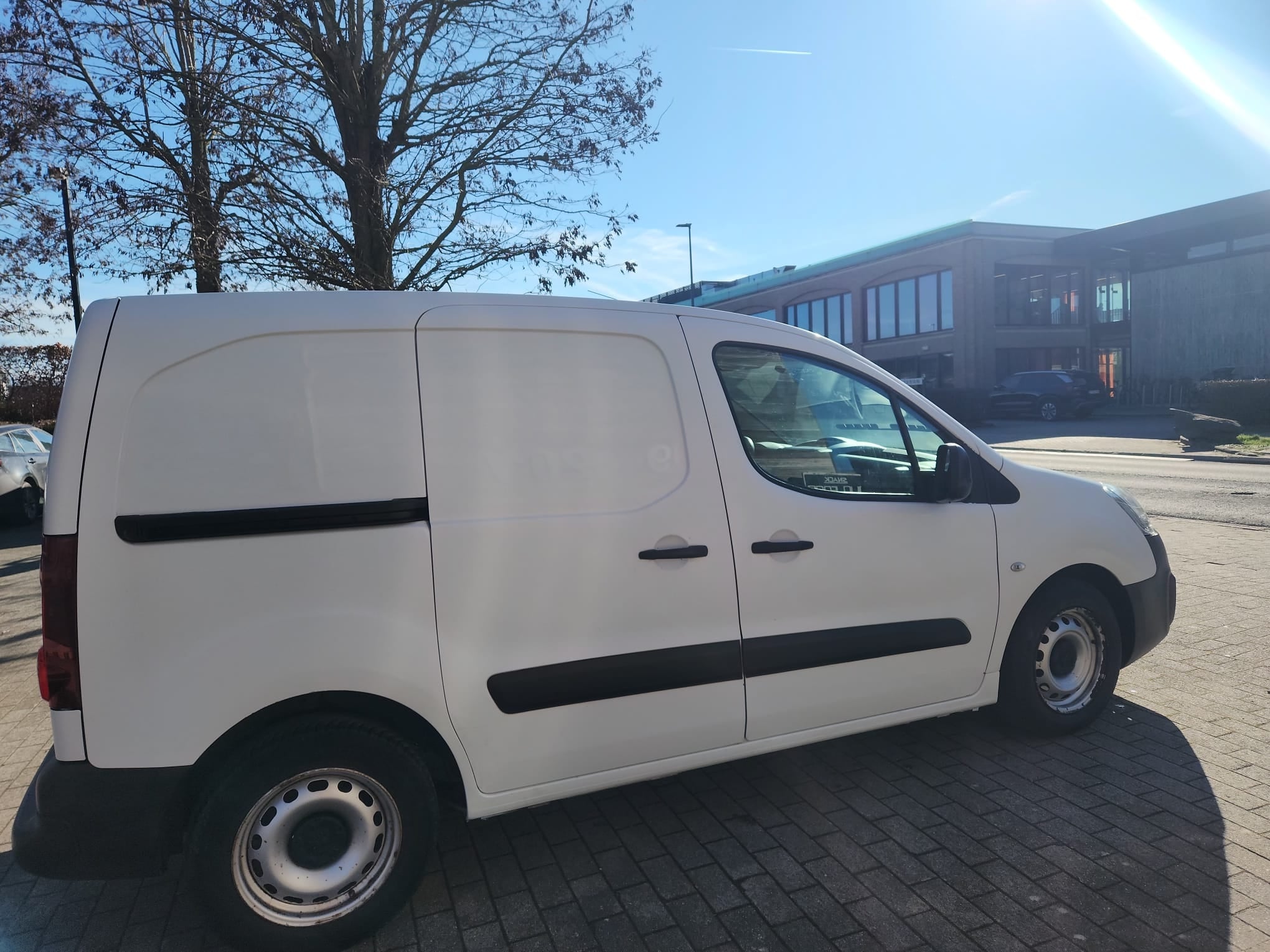 Peugeot Partner Fourgon met Autoradio