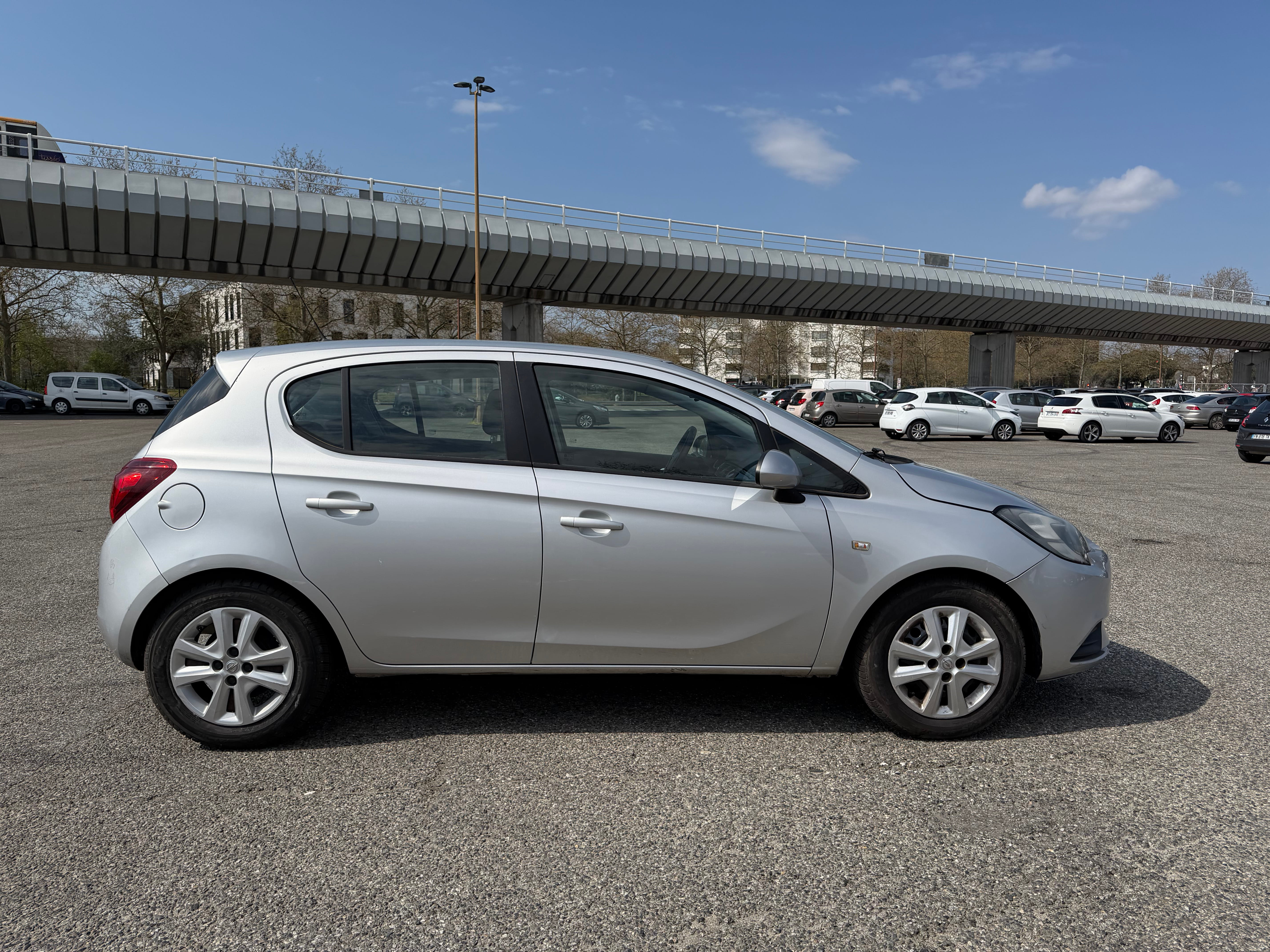 Opel Corsa avec Port USB