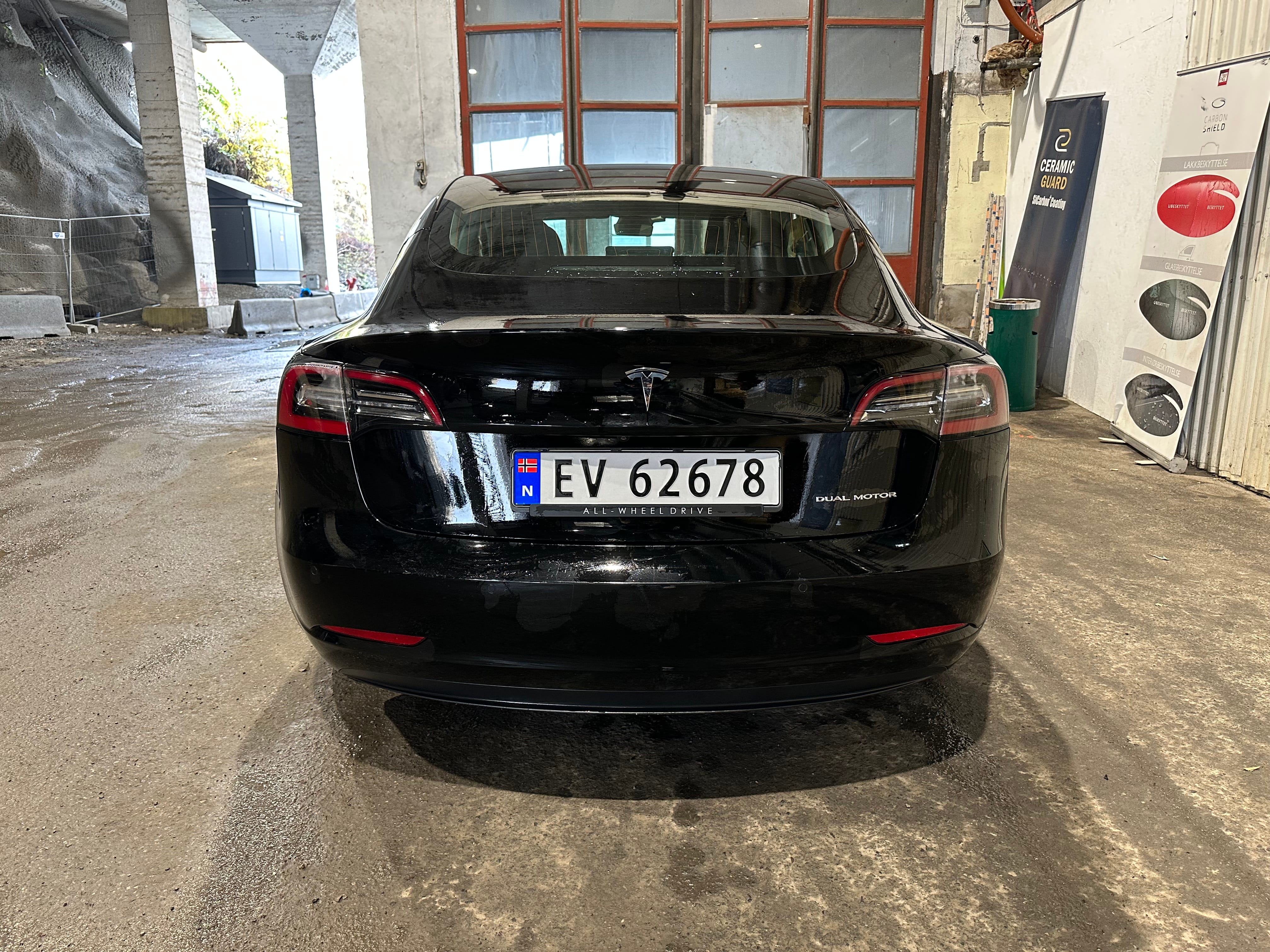 Tesla Model 3 Long Range with Air conditioning